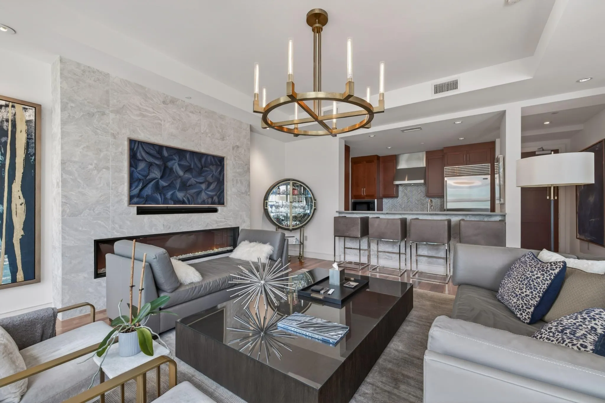 Photo 3 of 98 SAN JACINTO BLVD #2103