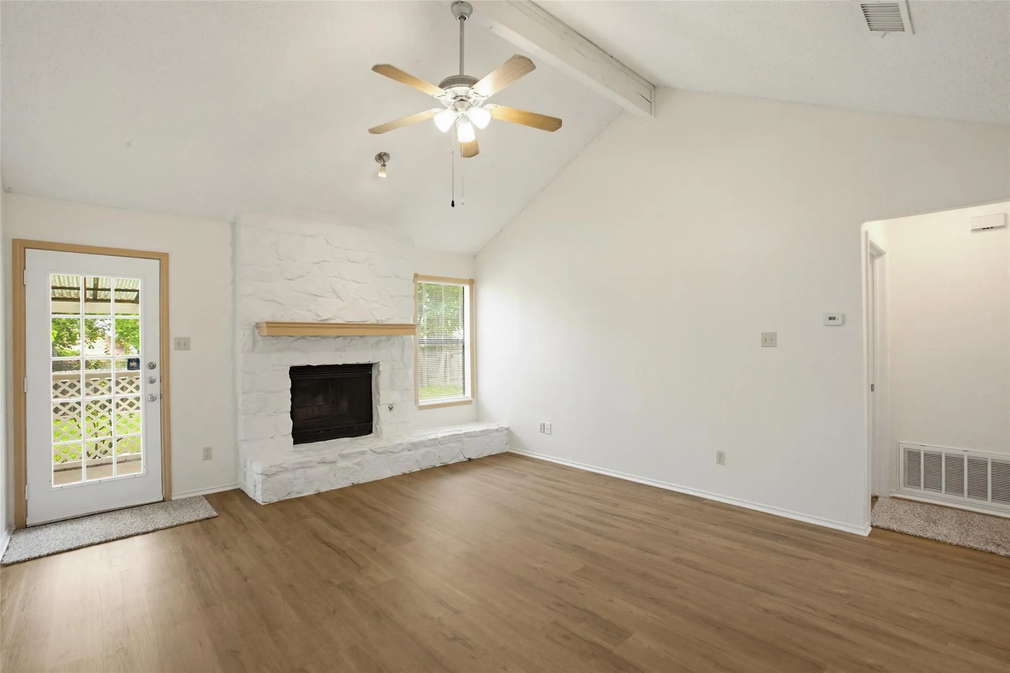 Photo 4 of 16312 EDGEMERE DR. DR