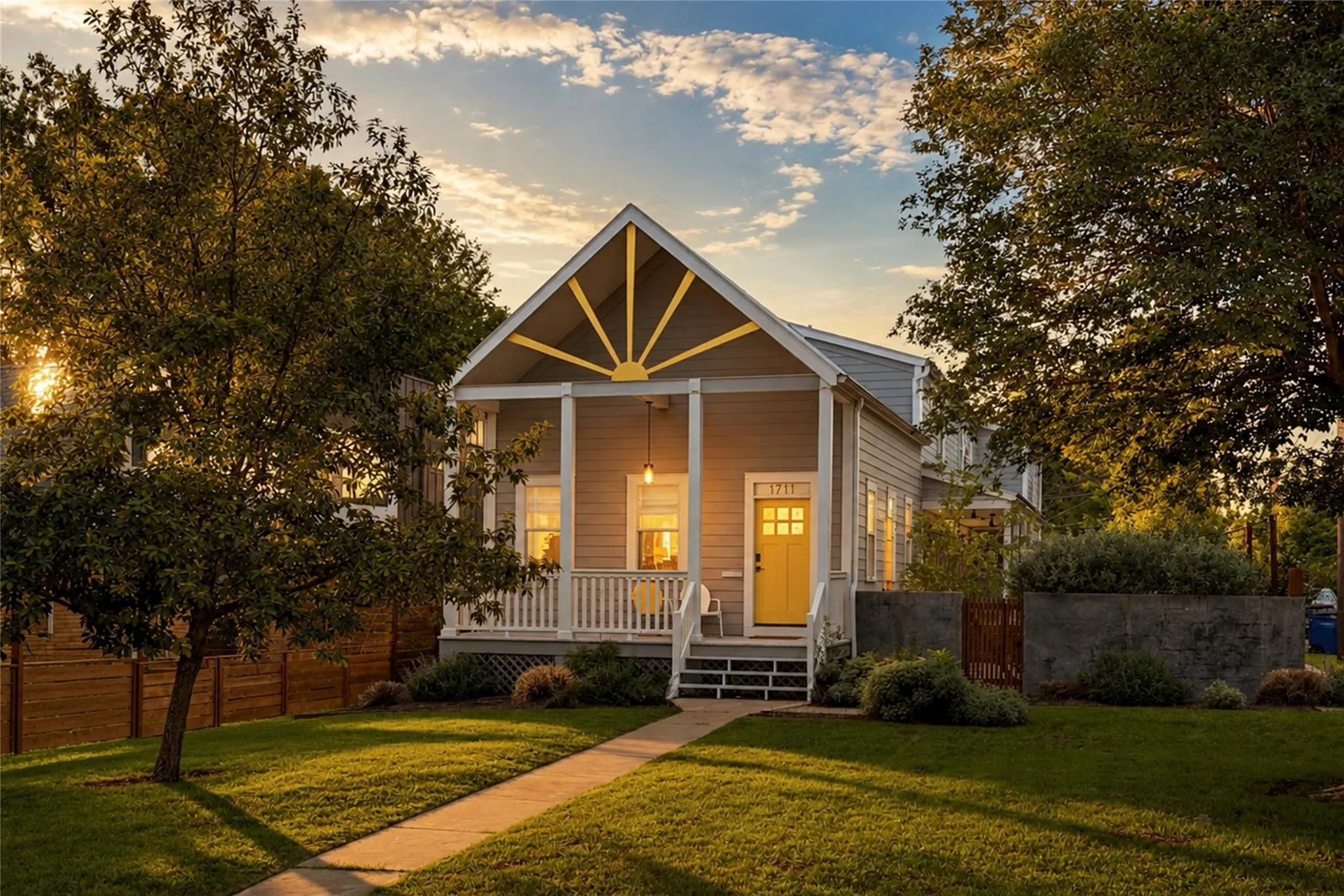 Photo of 1711 KENWOOD AVE, Austin, 78704