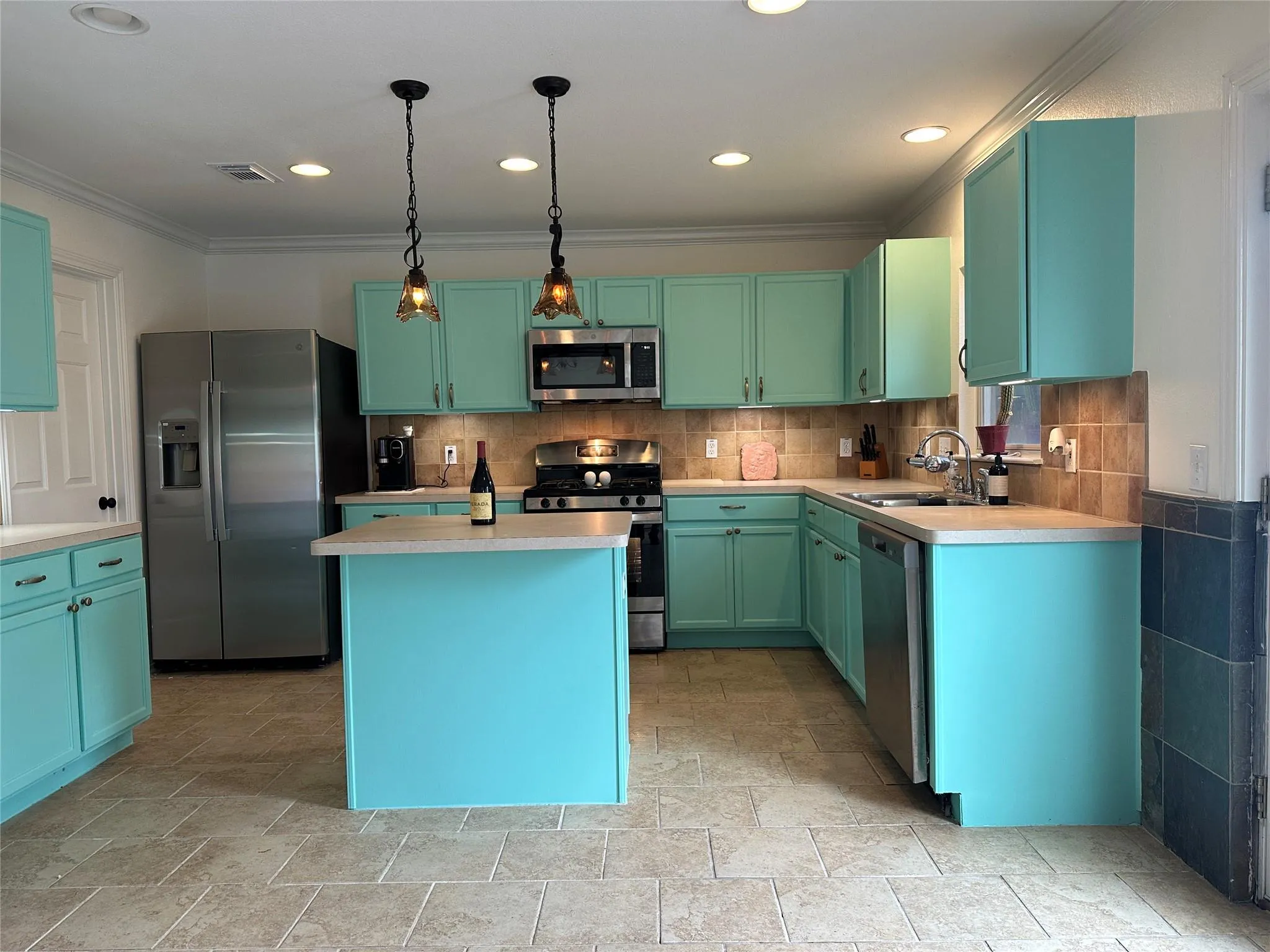 Photo 4 of 15016 SADDLEGIRTH LN
