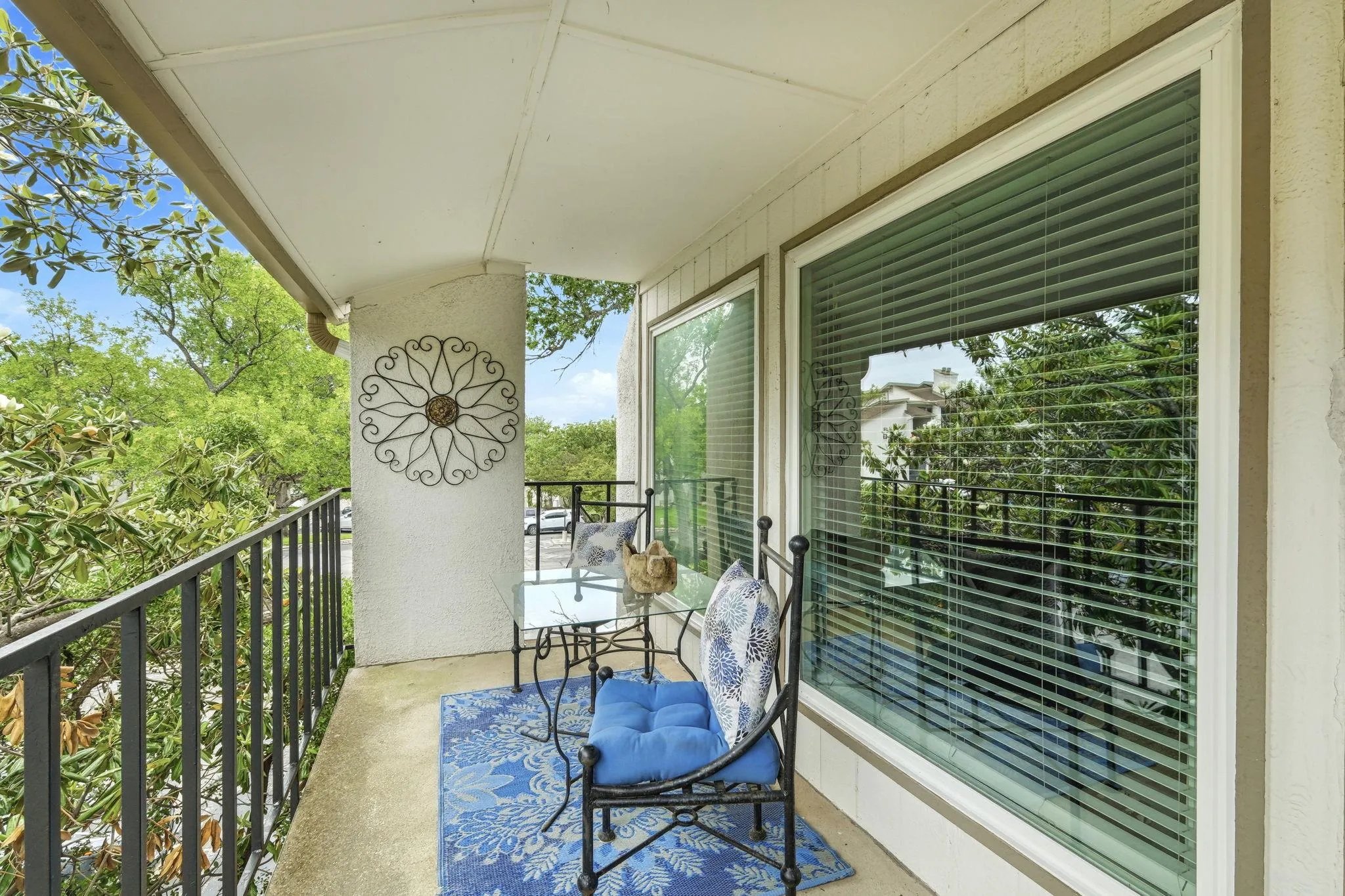 Photo 3 of 6910 HART LN #912