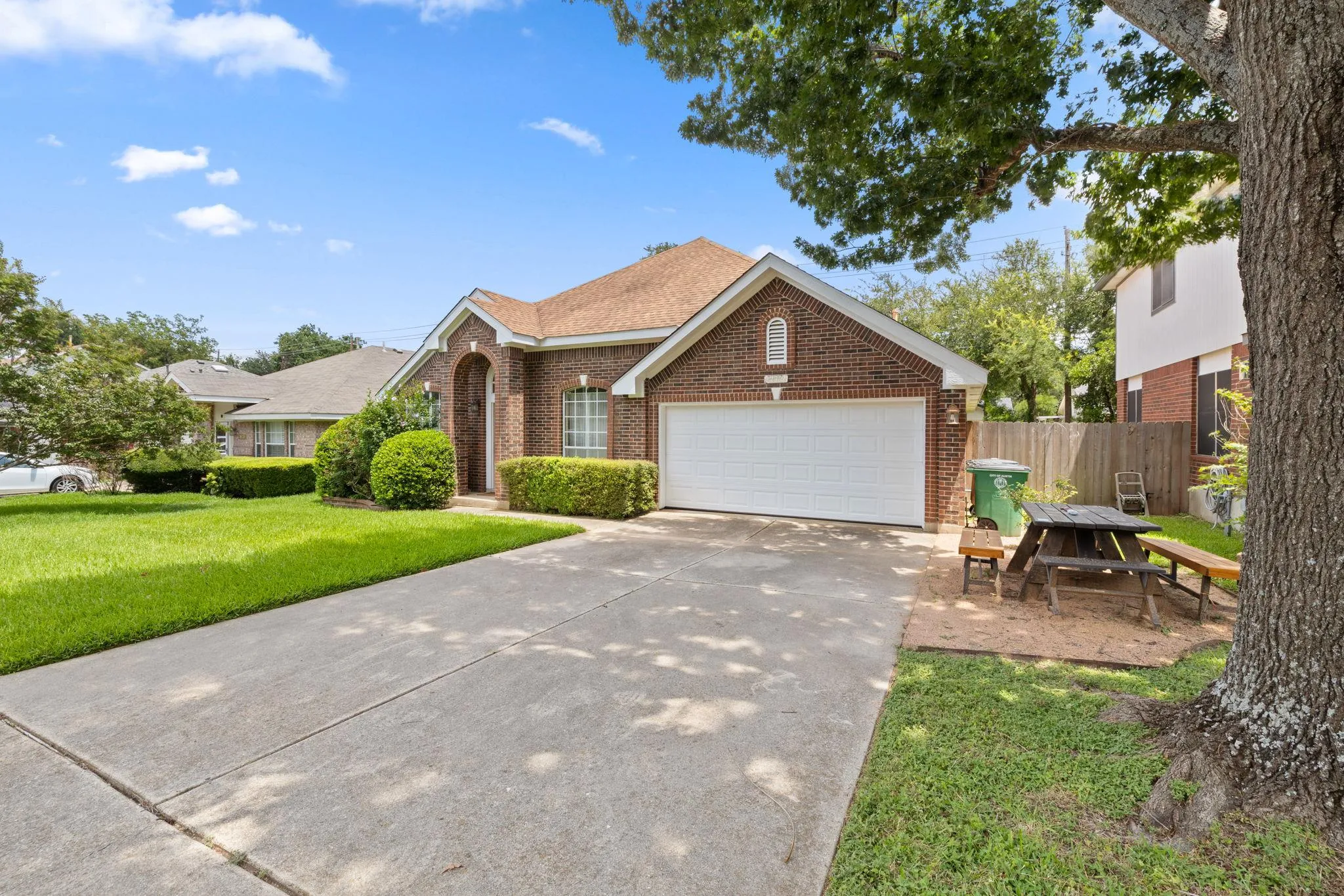 Photo 2 of 12901 PARTRIDGE BEND DR