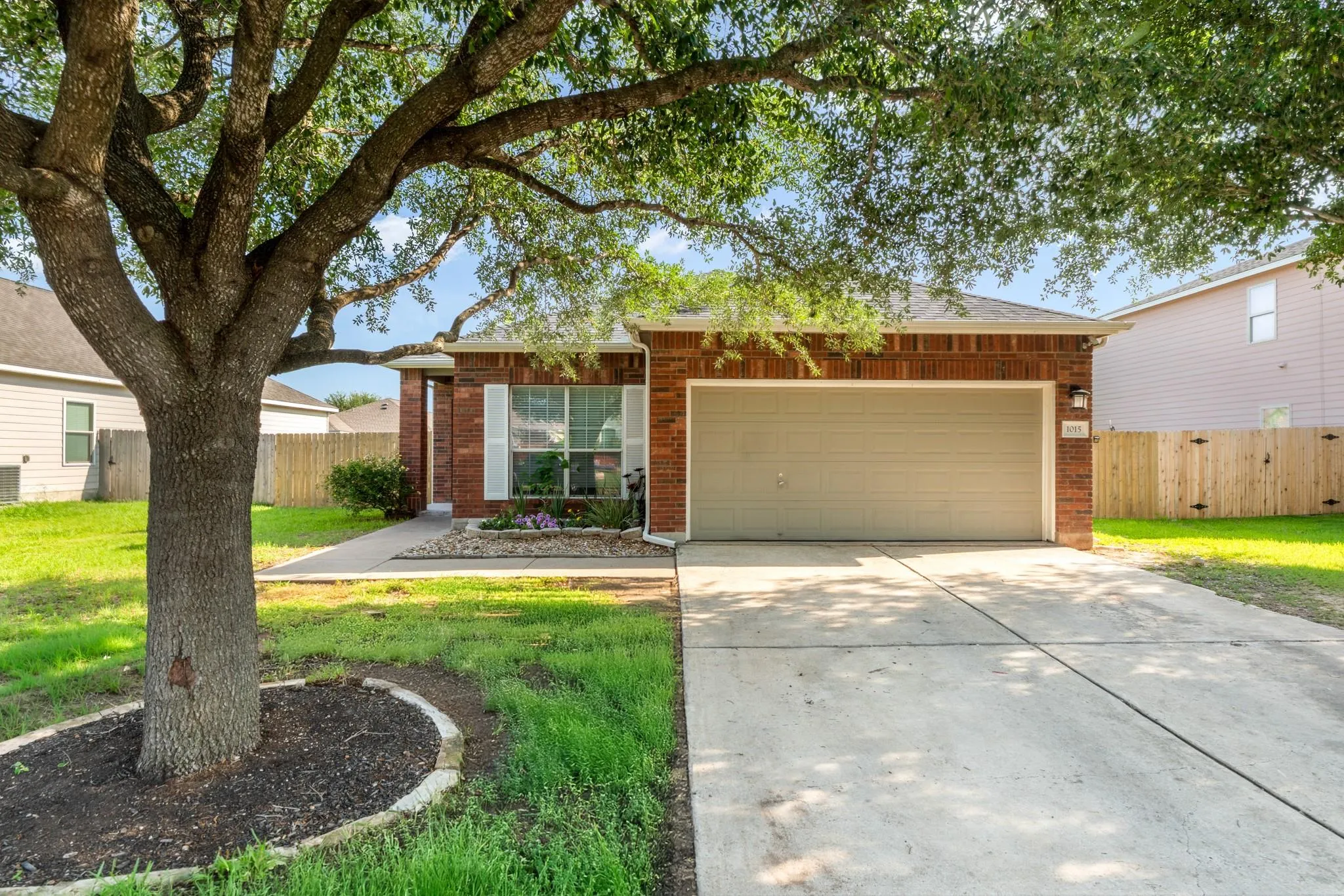Photo 2 of 1015 HONDO LN