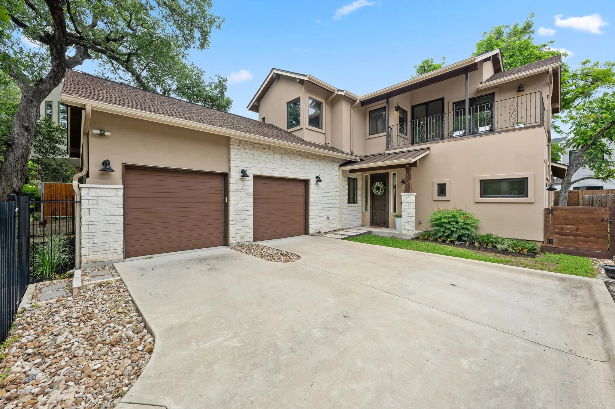 Photo of 3907 BAILEY LN, Austin, TX, 78756
