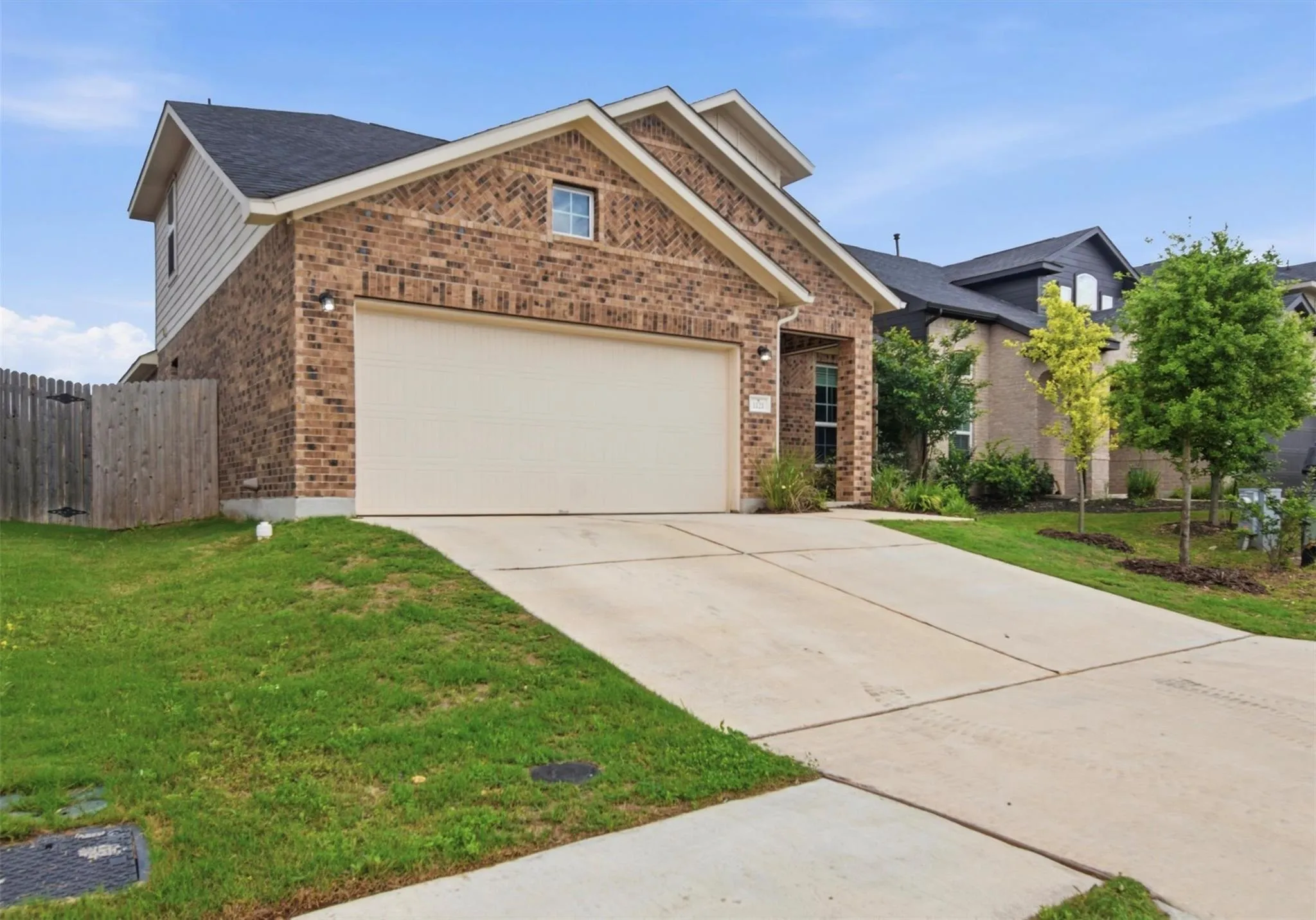Photo 5 of 1121 BLUE OAK BLVD