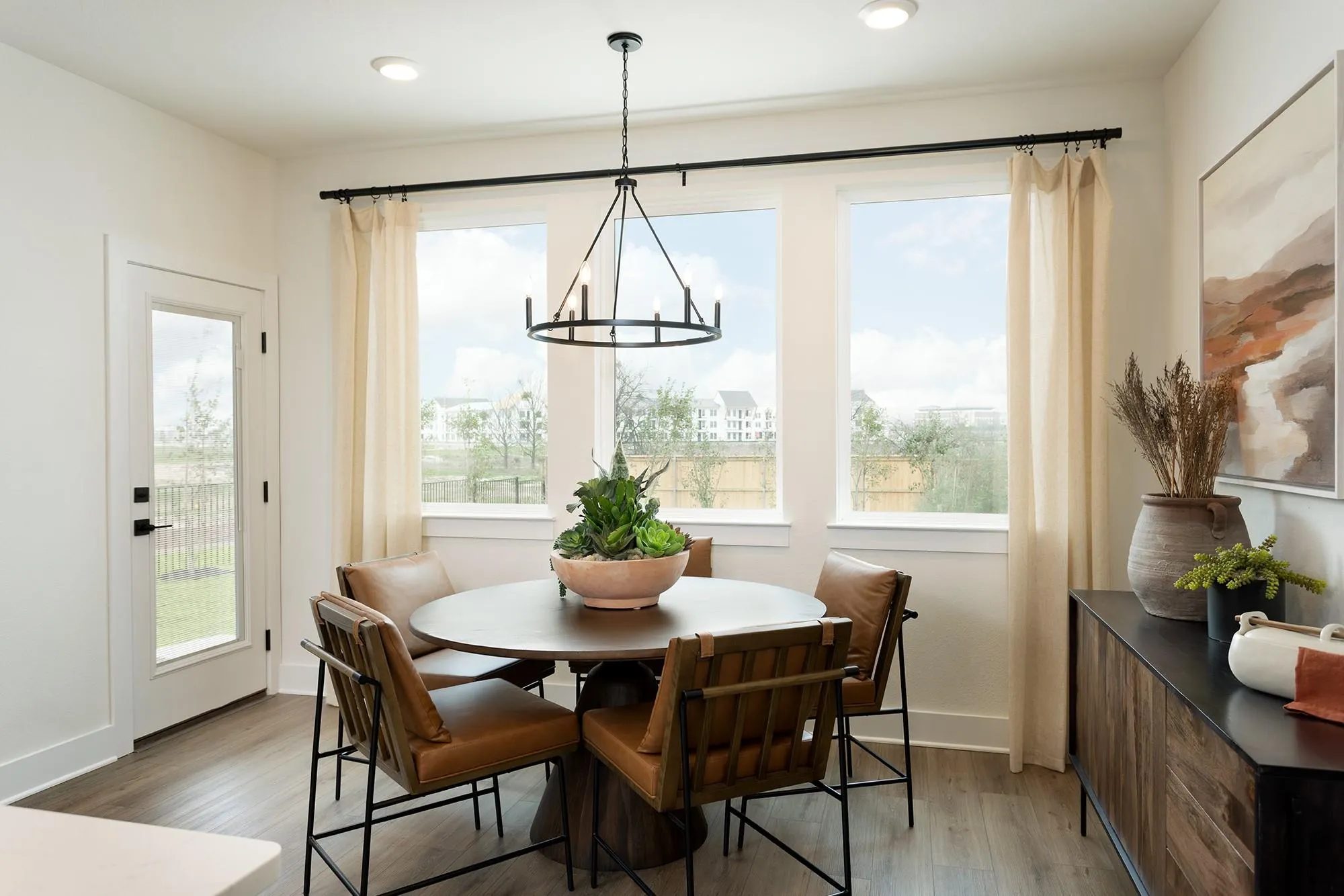 Photo 4 of 2514 JACK NORA WAY