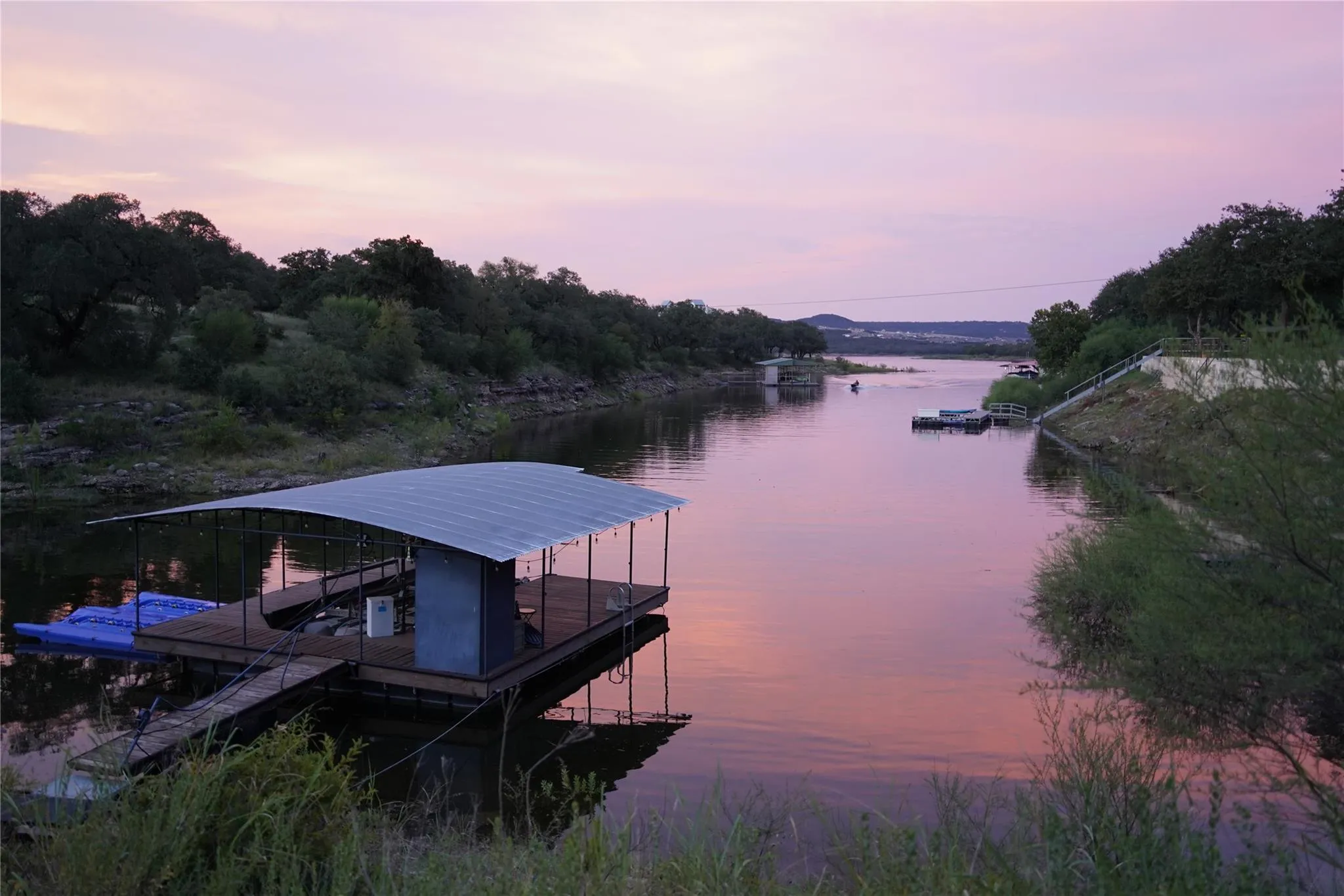 Photo of 23614 MIDWAY DR, Marble Falls, TX, 78654