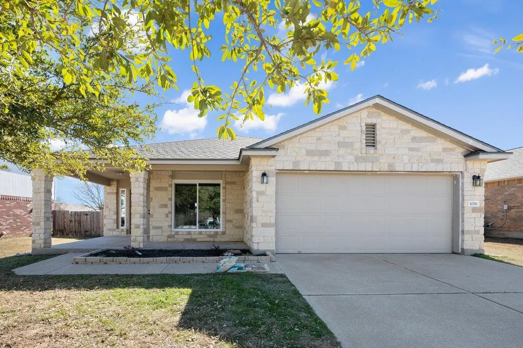 Photo of 1016 FLANAGAN DR, Leander, TX, 78641