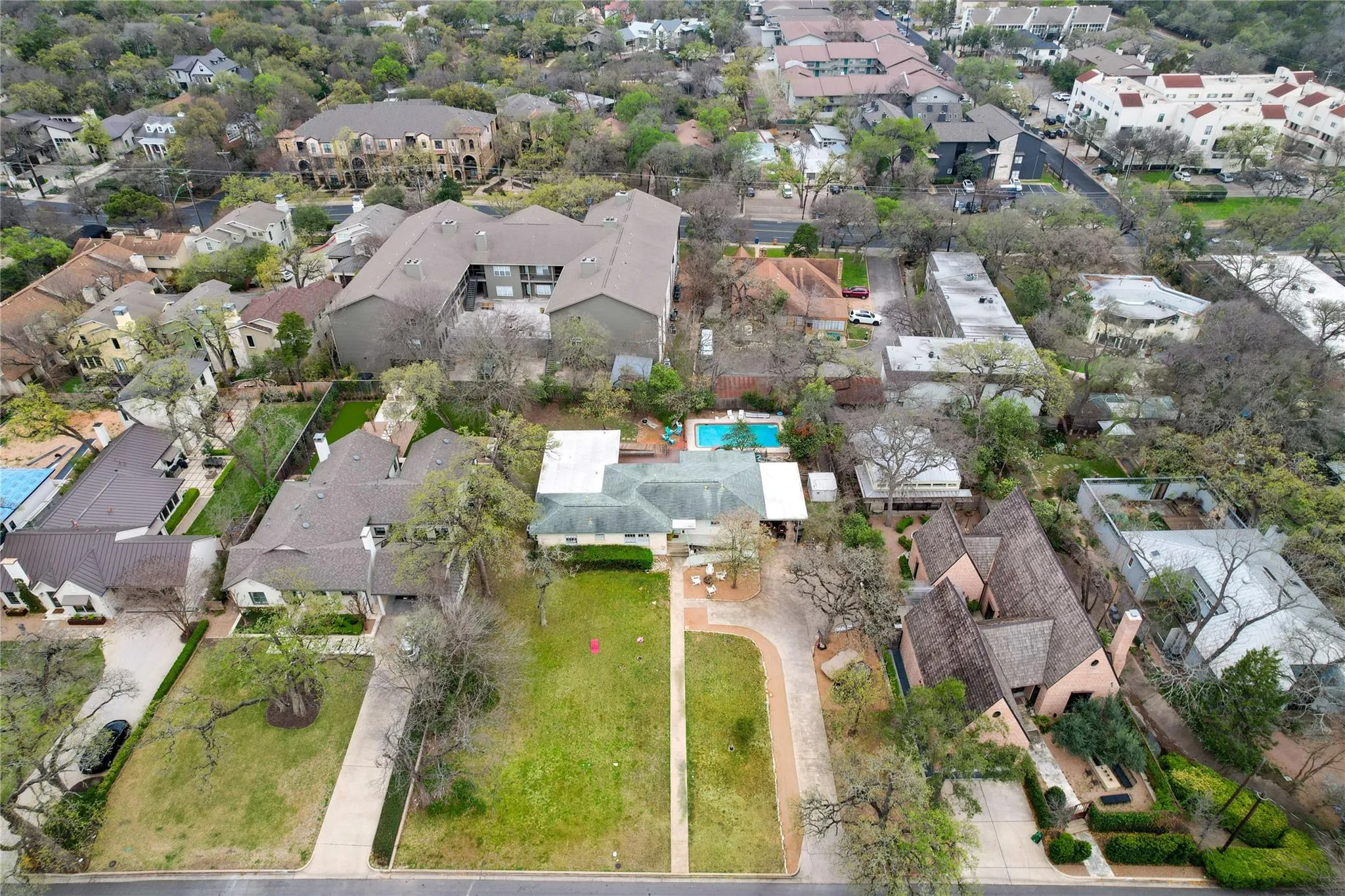 Photo of 2511 BRIDLE PATH, Austin, 78703