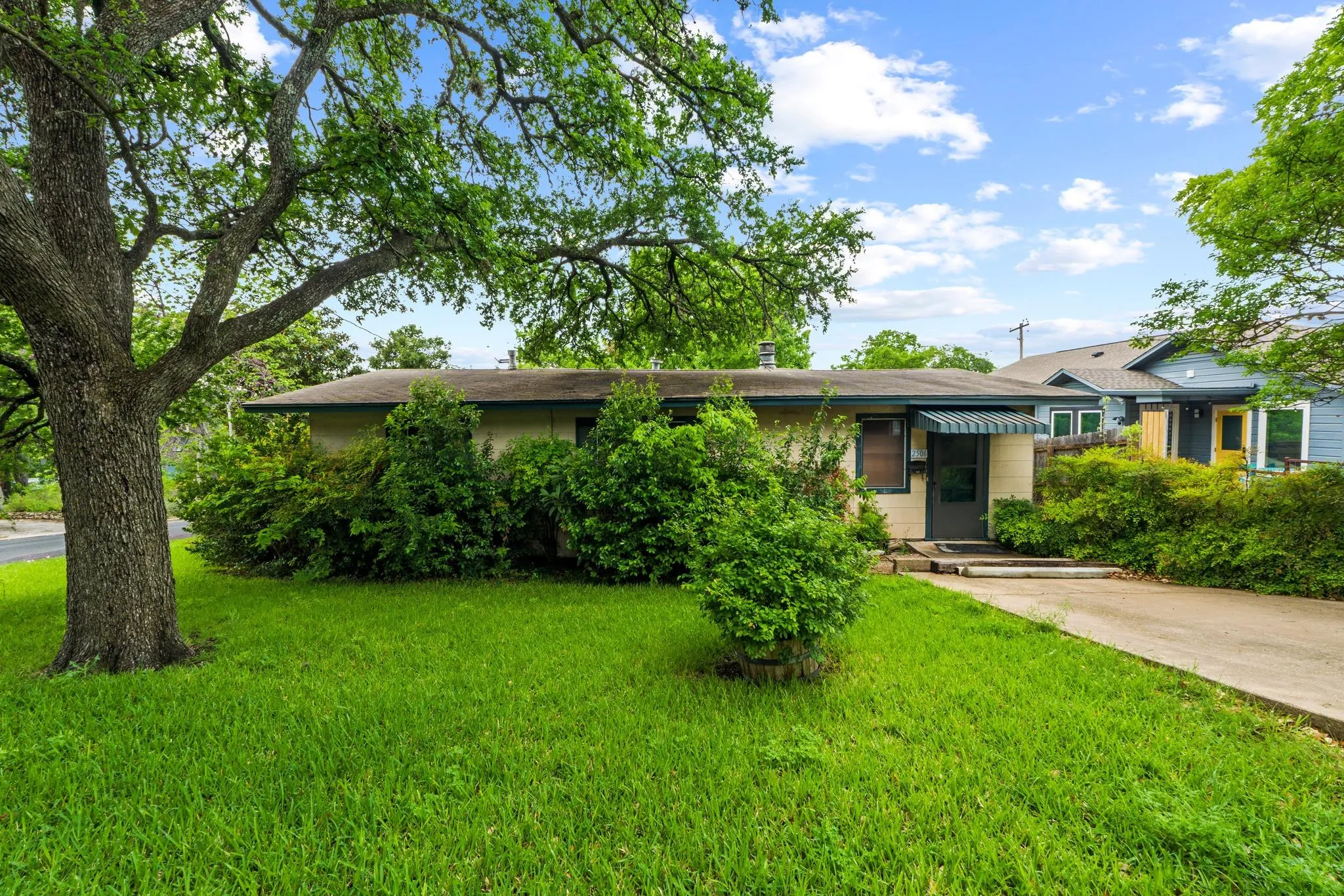 Photo of 2506 RAE DELL AVE, Austin, 78704