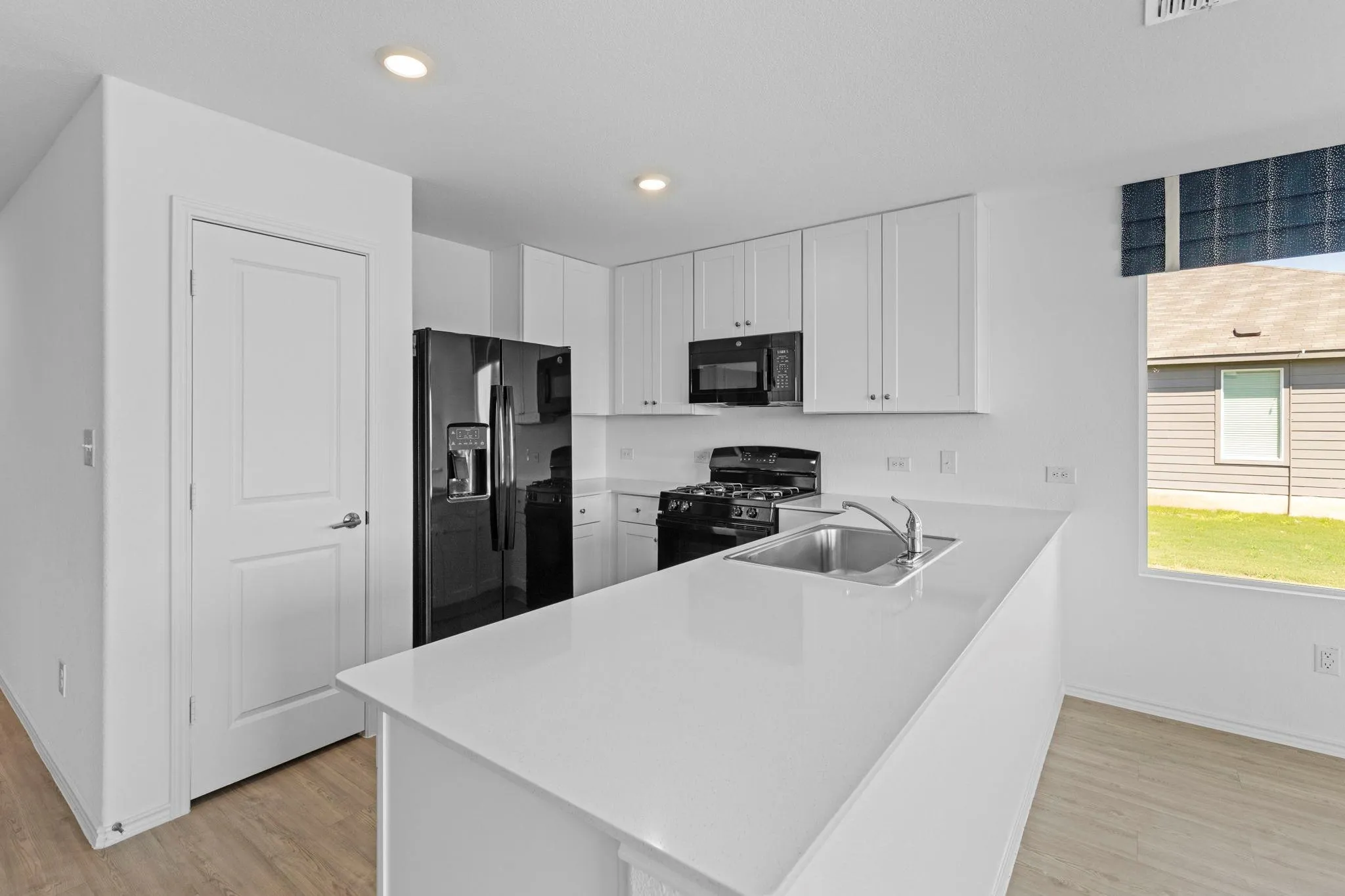 Photo 3 of 13216 EASTLAND DR LN