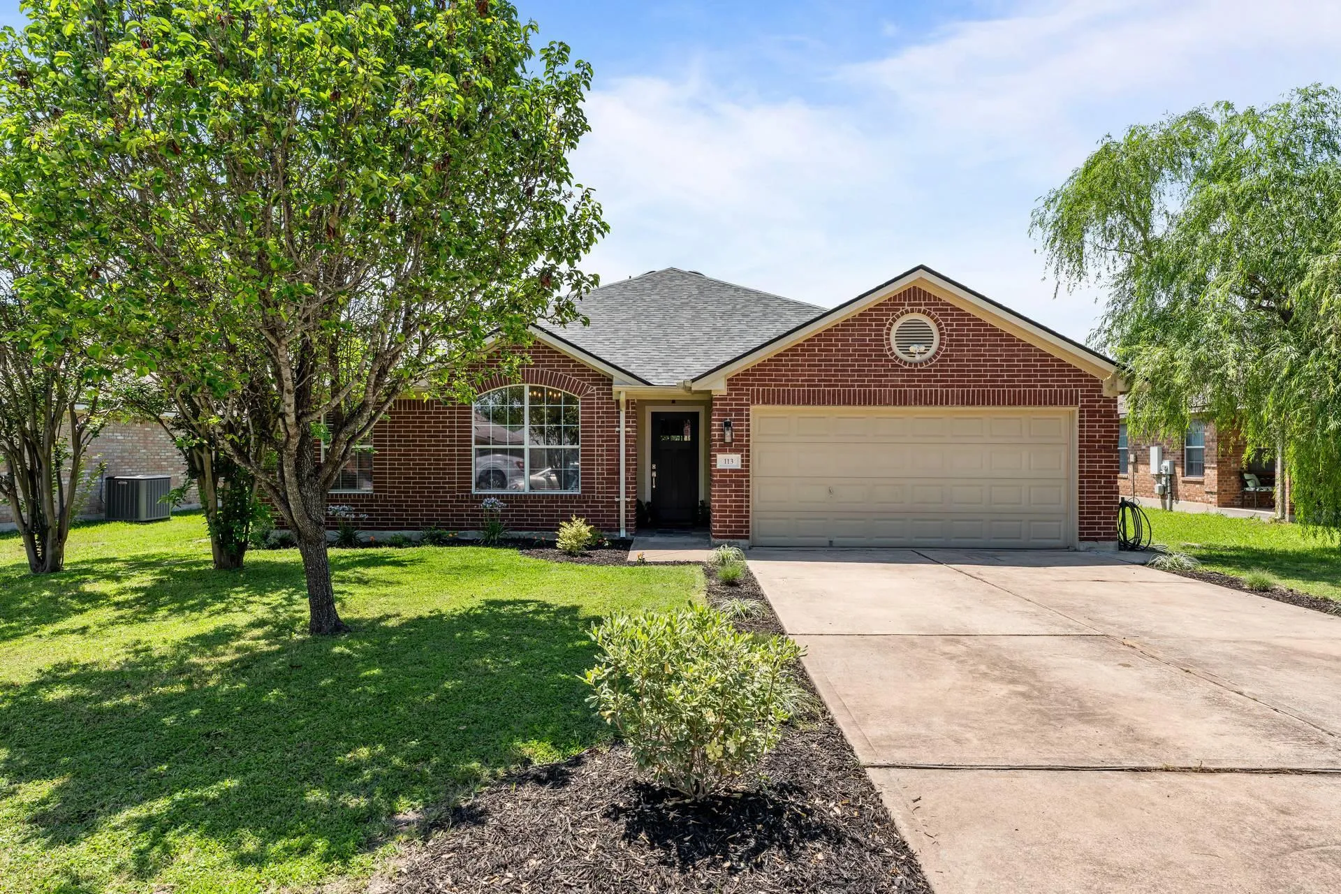 Photo of 113 HANSTROM DR, Hutto, TX, 78634