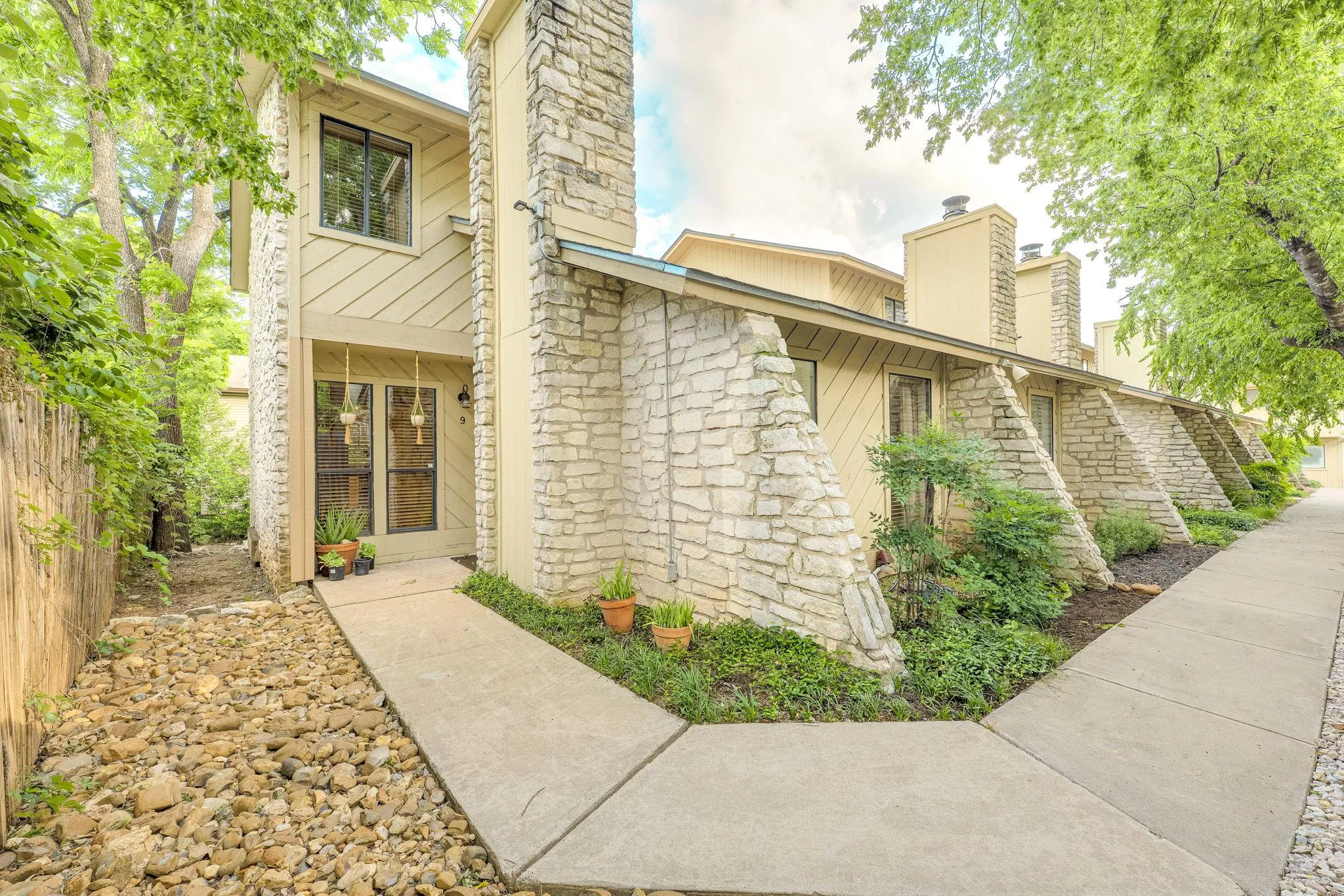 Photo 4 of 2500 ENFIELD RD #9