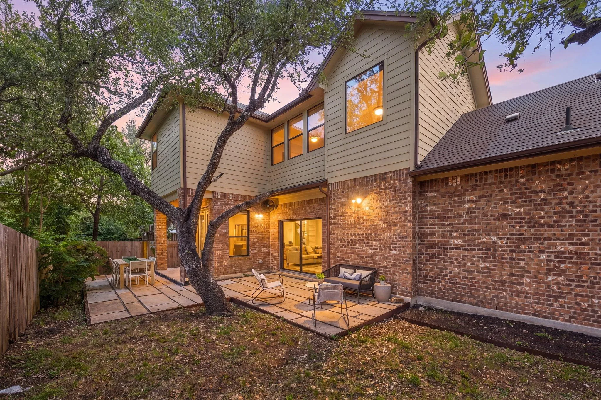 Photo 2 of 6916 BARSTOW CT