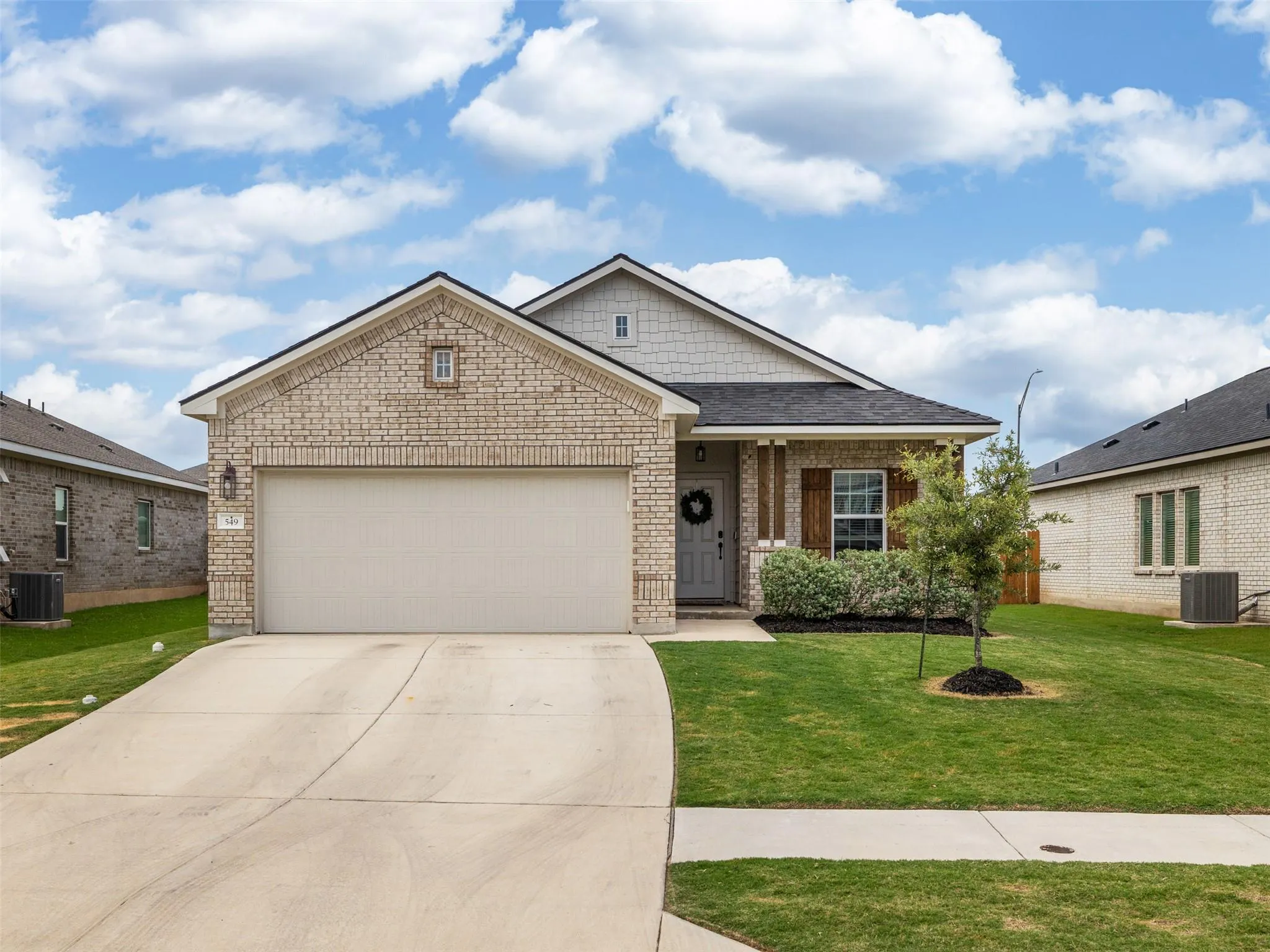 Photo 4 of 549 WARLANDER WAY