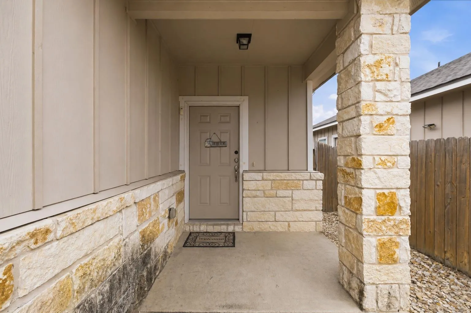 Photo 2 of 404 CARL SHIPP DR