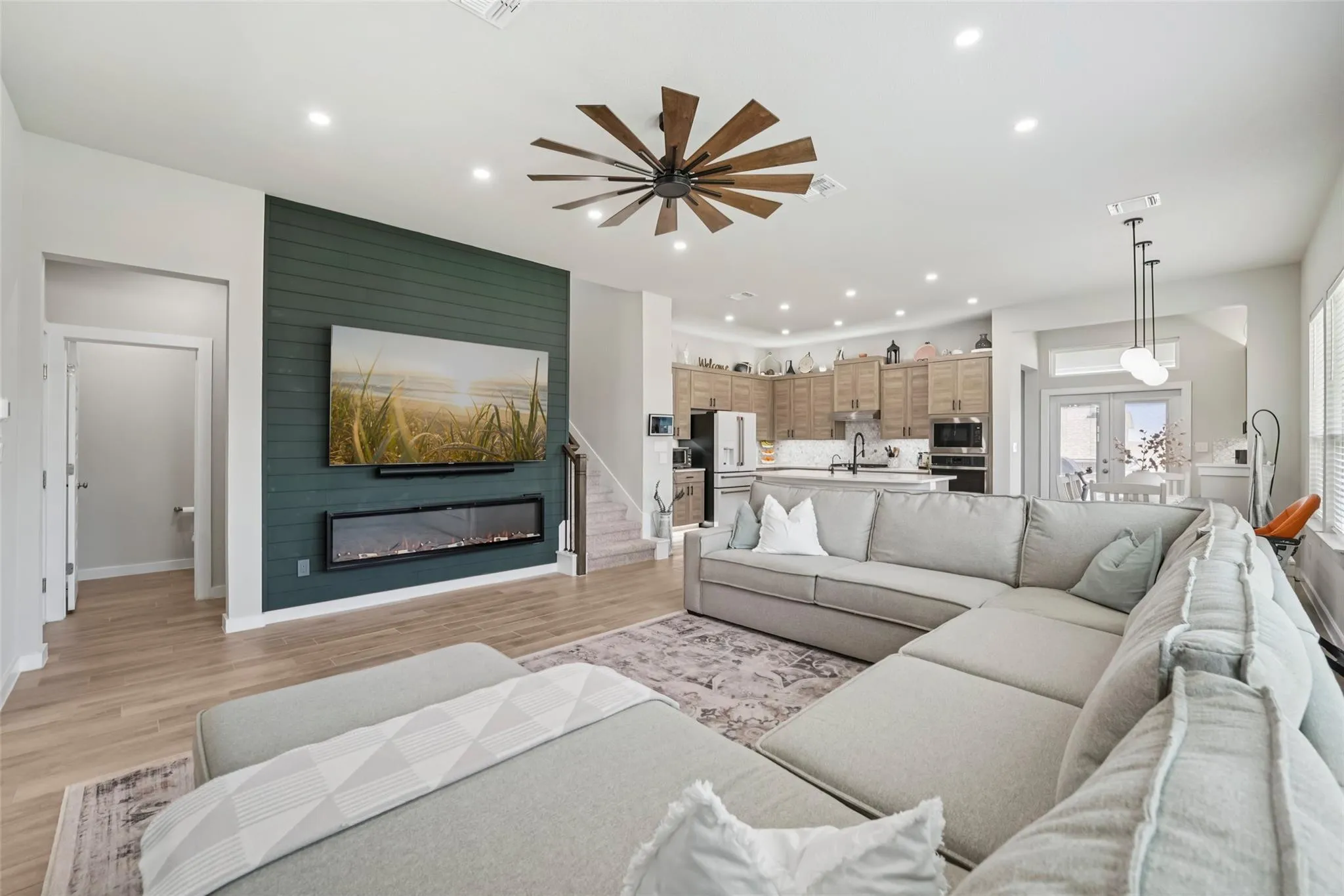 Photo 5 of 1108 SWEETSPIRE ST