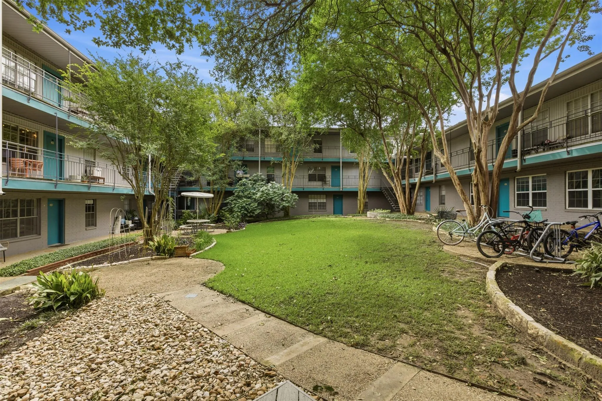 Photo 5 of 300 CROCKETT ST #315