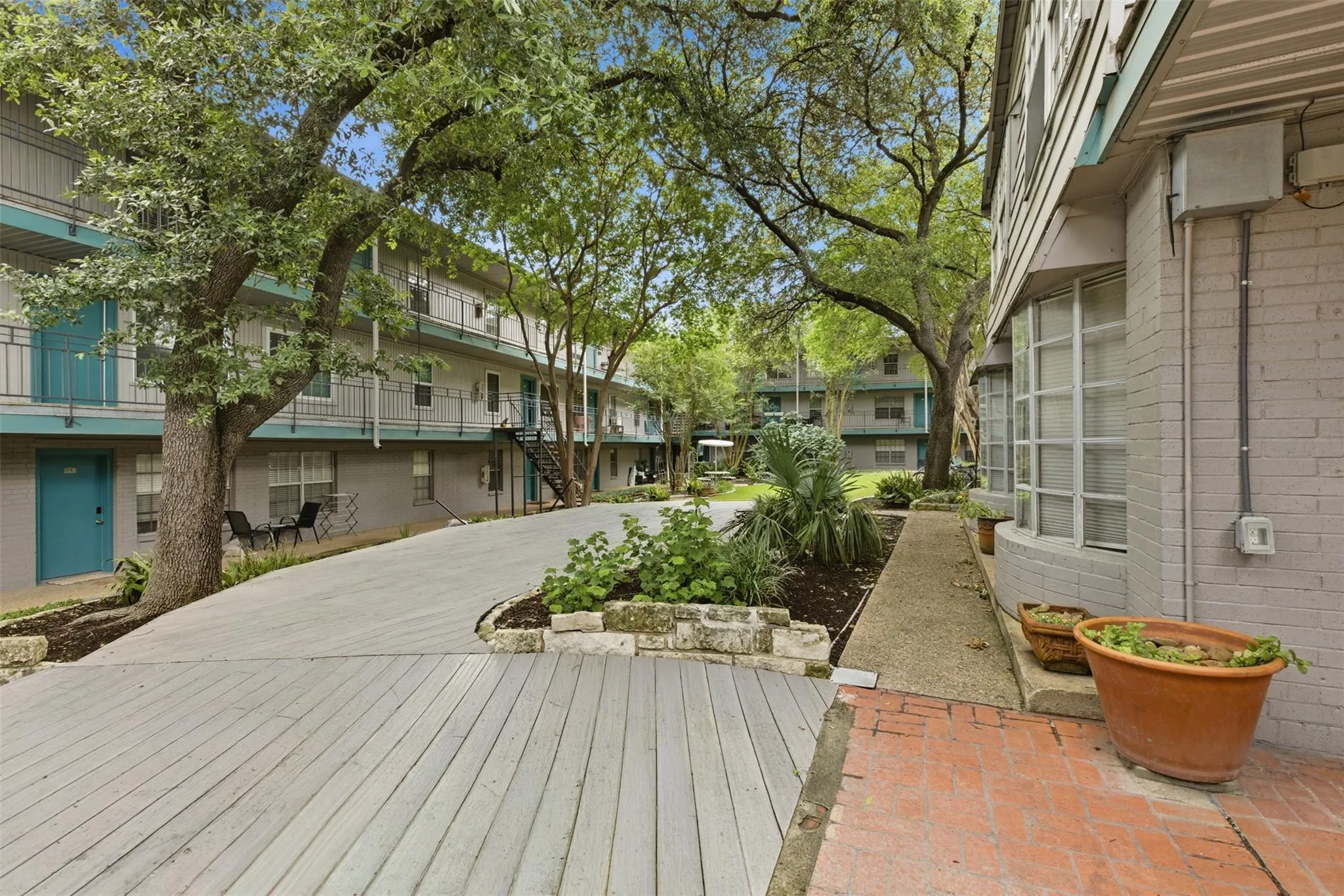 Photo 4 of 300 CROCKETT ST #315