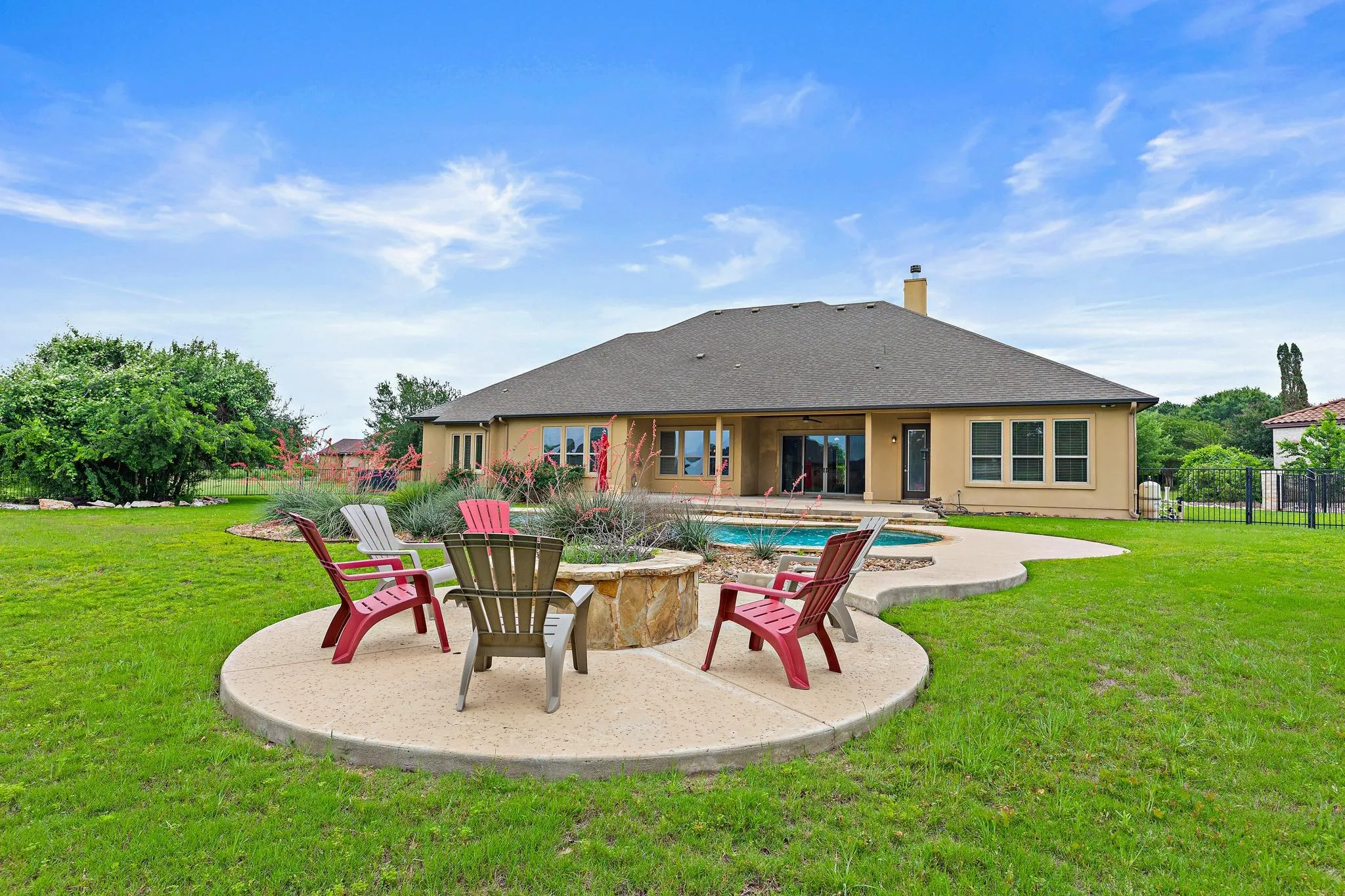 Photo of 135 GABRIEL VIS E, Georgetown, TX, 78633