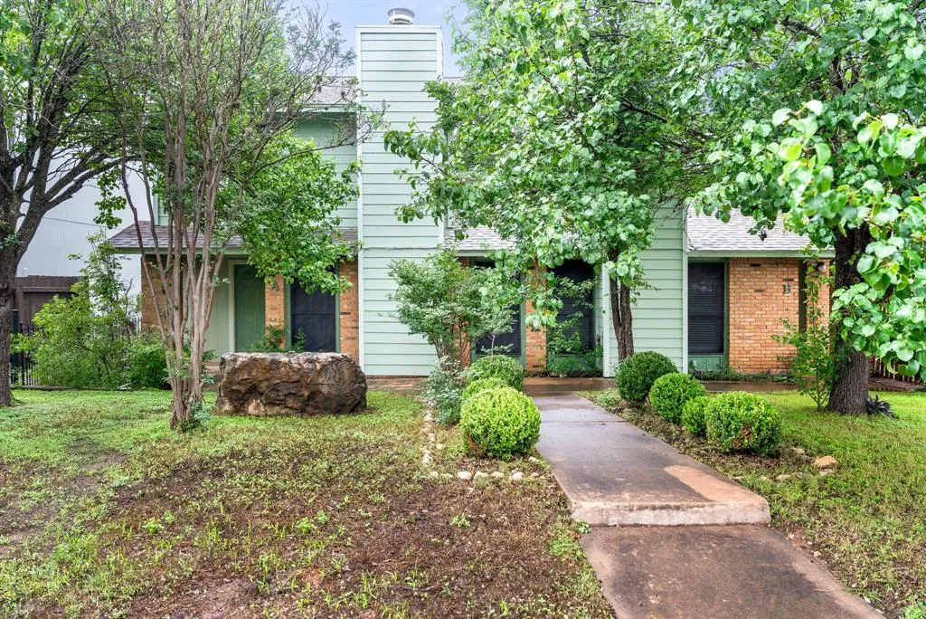 Photo 2 of 3222 TAMARRON BLVD #A&B