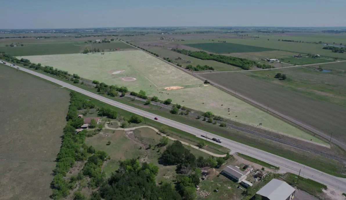 Photo of 452 TX HIGHWAY 95 RDS, Taylor, TX, 76574