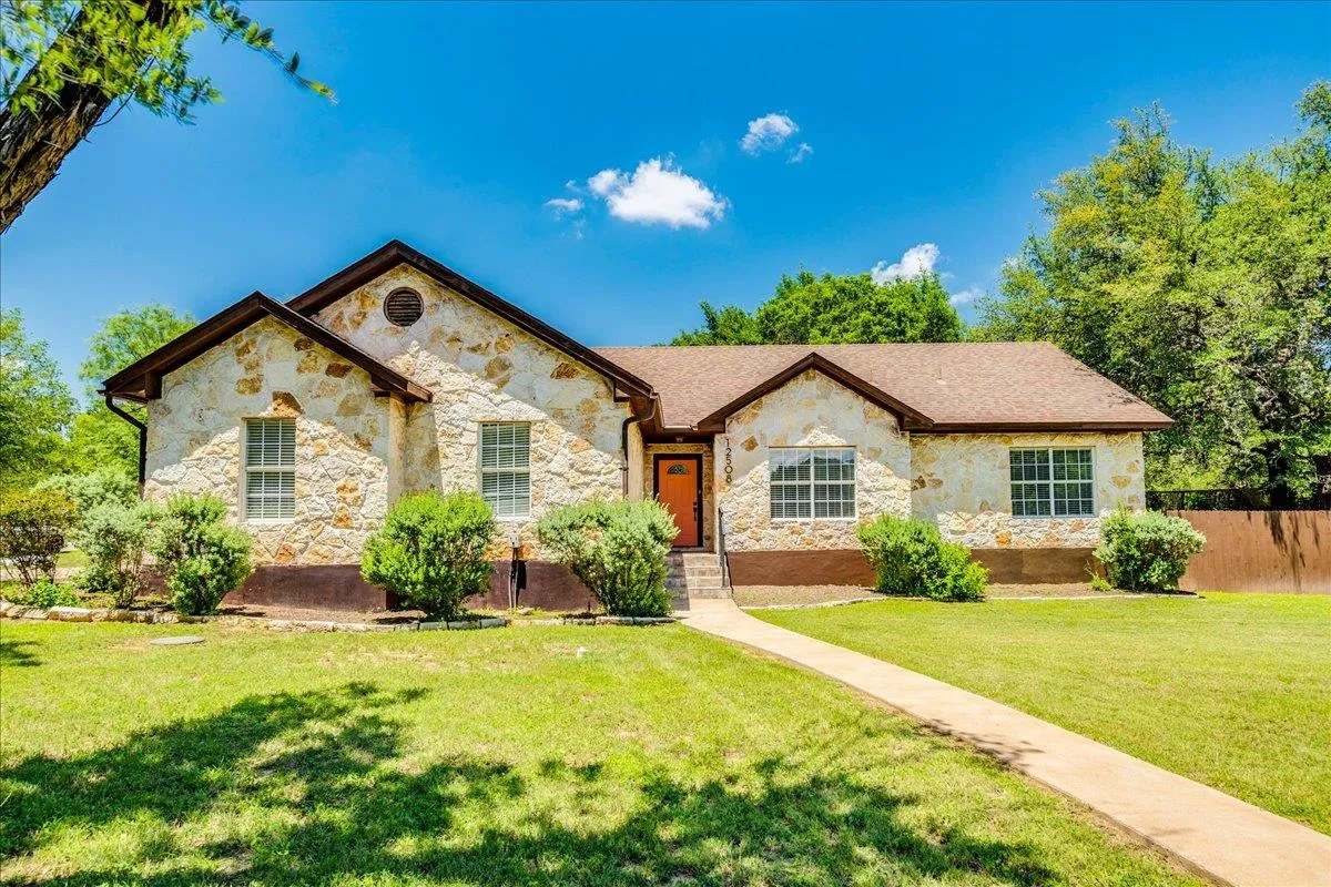 Photo of 12508 MIXSON DR, Austin, TX, 78732