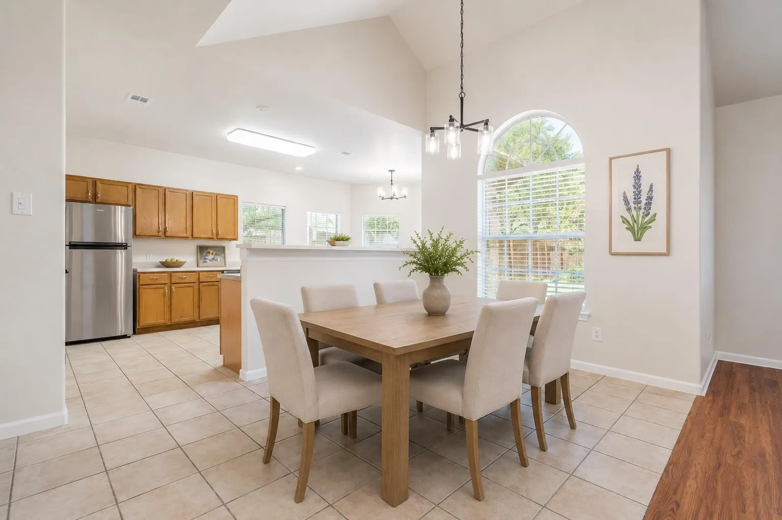 Photo 4 of 12508 MIXSON DR
