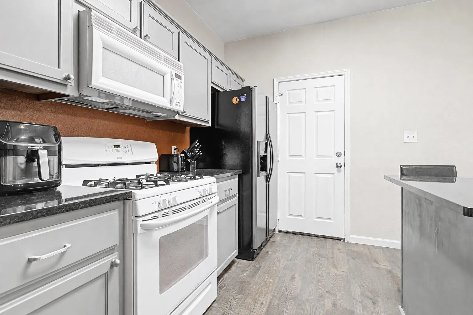 Photo 4 of 207 KATES WAY