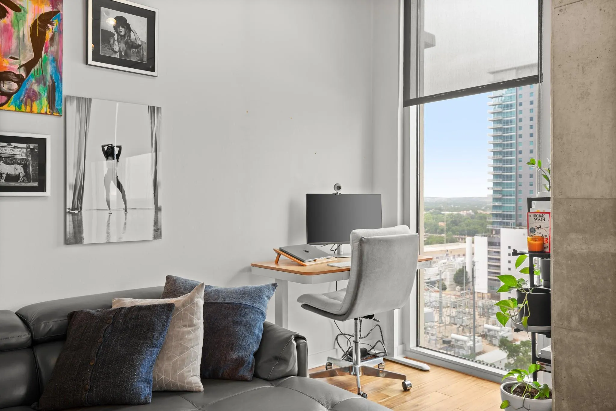Photo 2 of 360 NUECES ST #1306