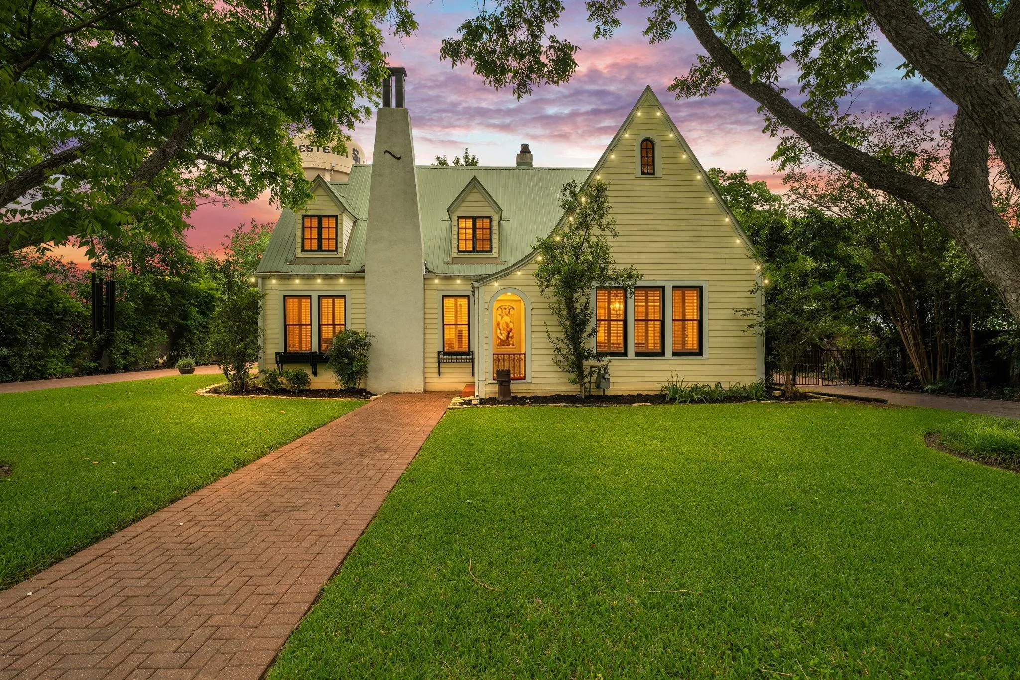 Photo of 1310 E UNIVERSITY AVE, Georgetown, TX, 78626