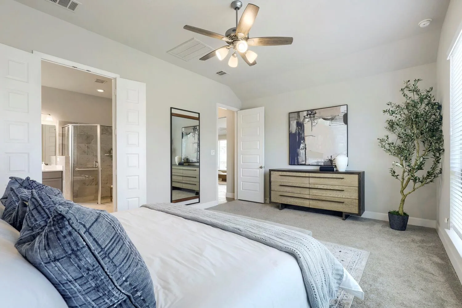 Photo 5 of 14505 KIRA LN