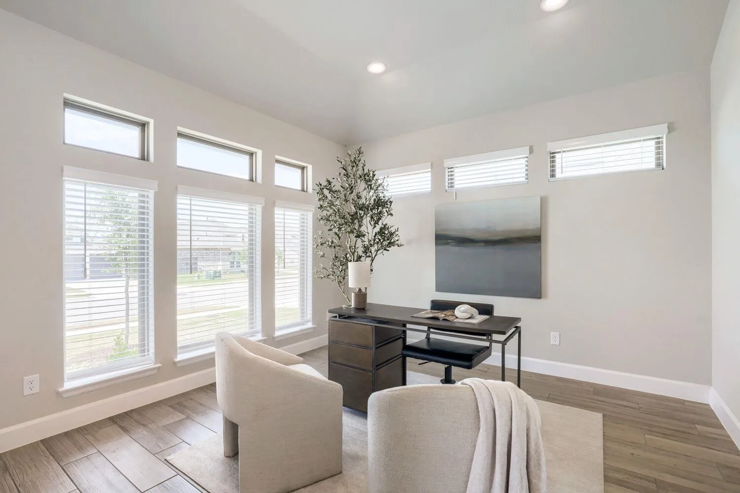 Photo 3 of 14505 KIRA LN