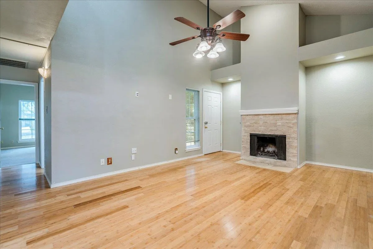 Photo 5 of 3809 SPICEWOOD SPRINGS RD #127