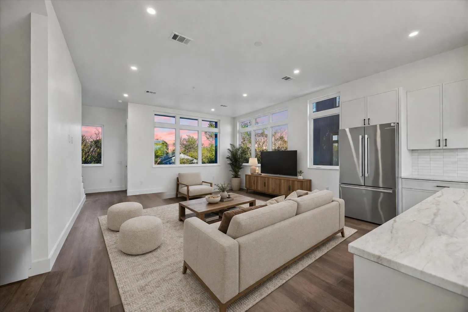 Photo 3 of 4101 MENCHACA RD #205
