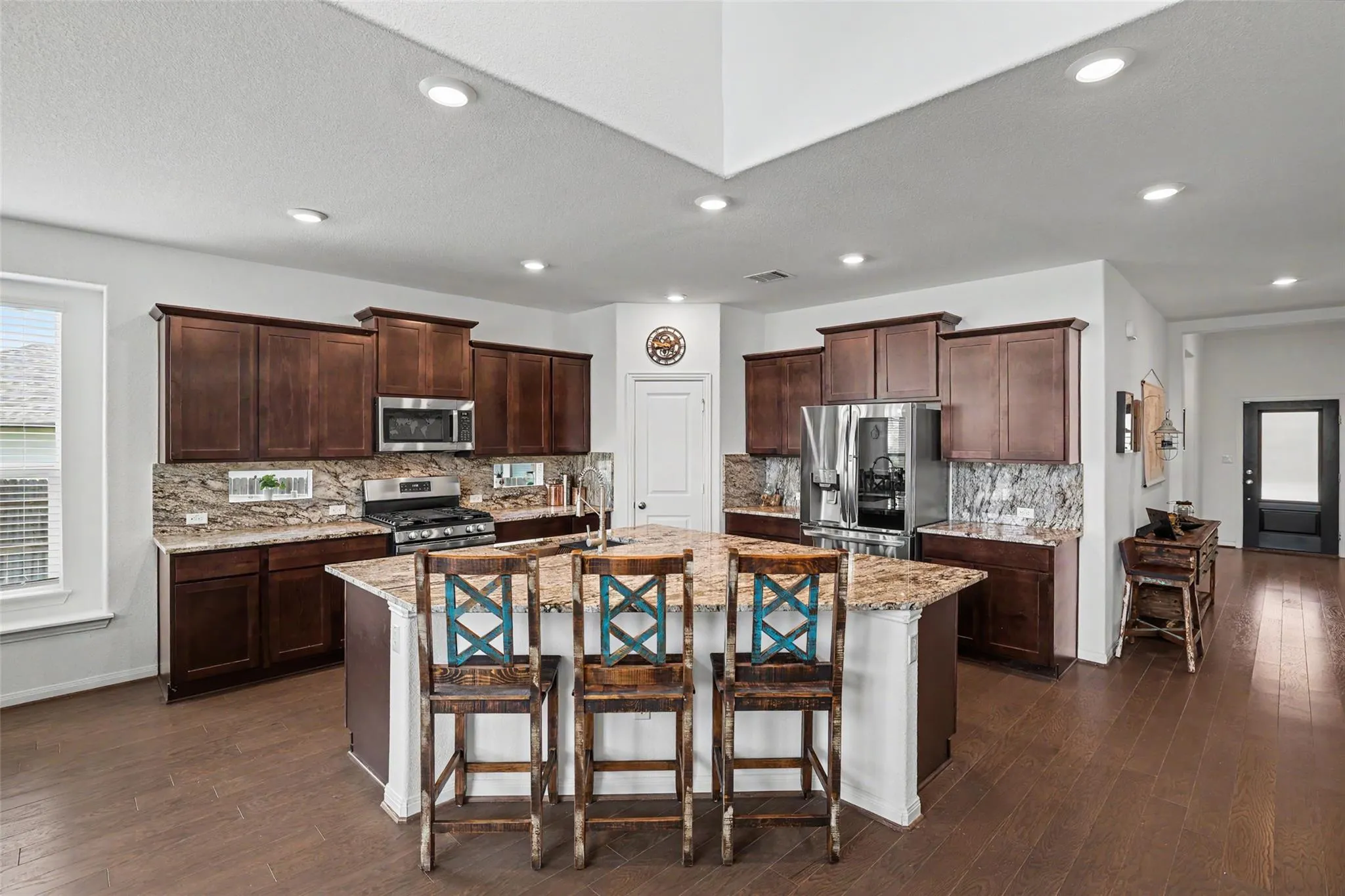 Photo 3 of 114 FORTUNA CT