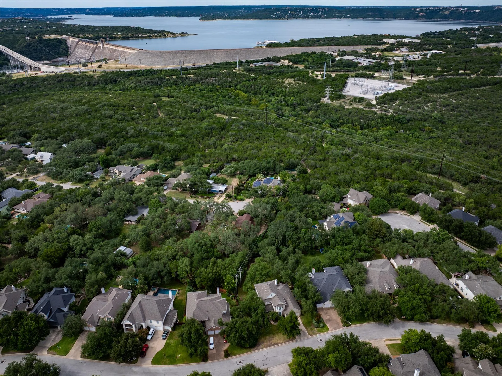 Photo 5 of 13306 MONTVIEW DR