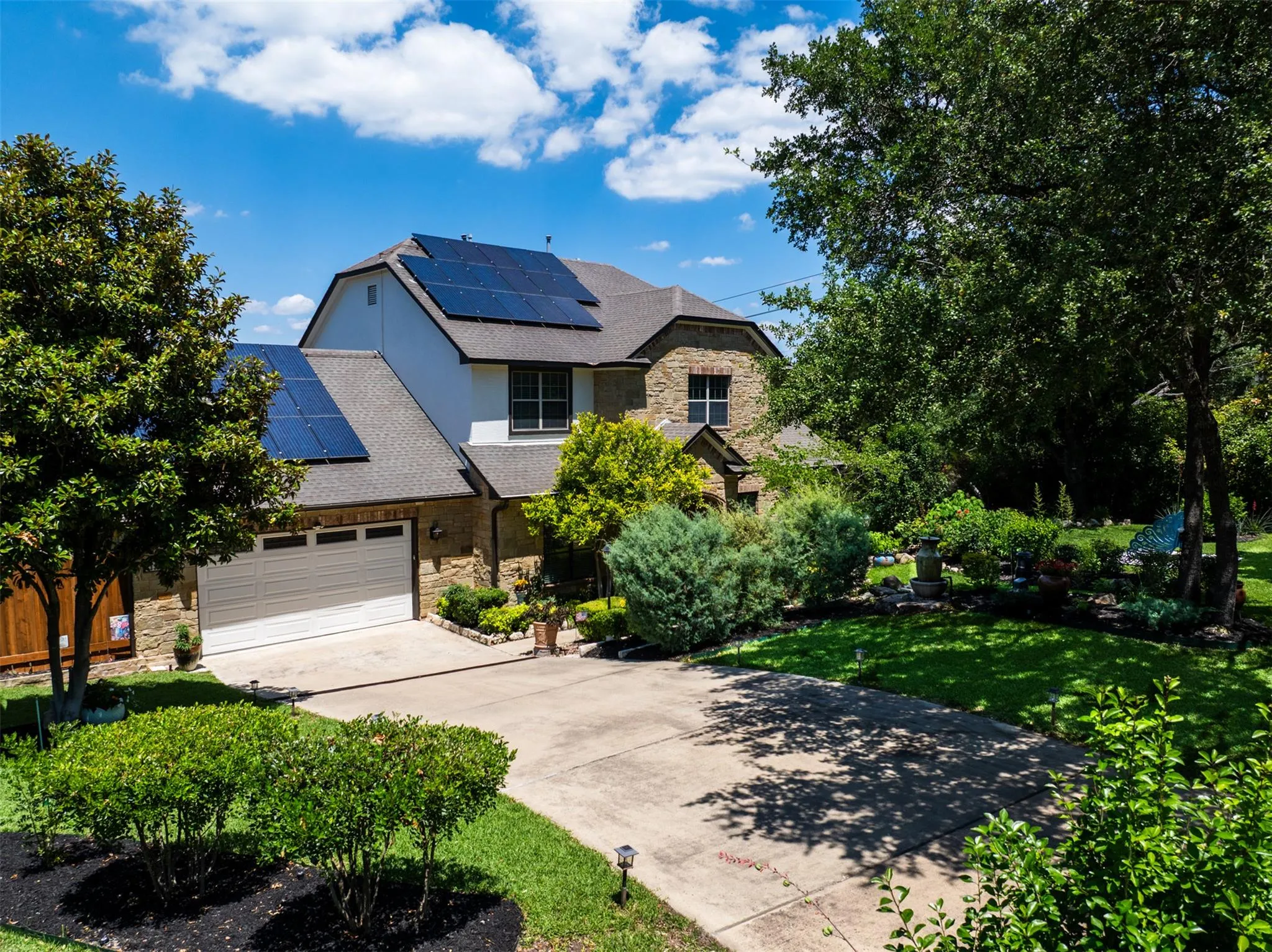 Photo 3 of 13306 MONTVIEW DR