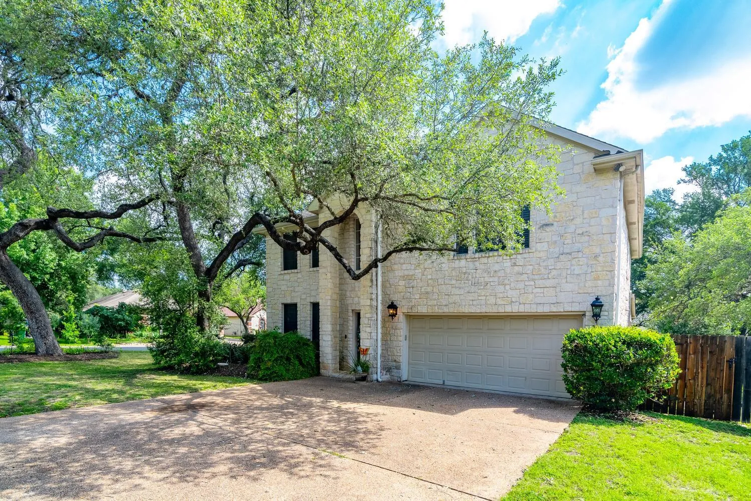 Photo of 8501 FULBRIGHT LN, Austin, TX, 78749