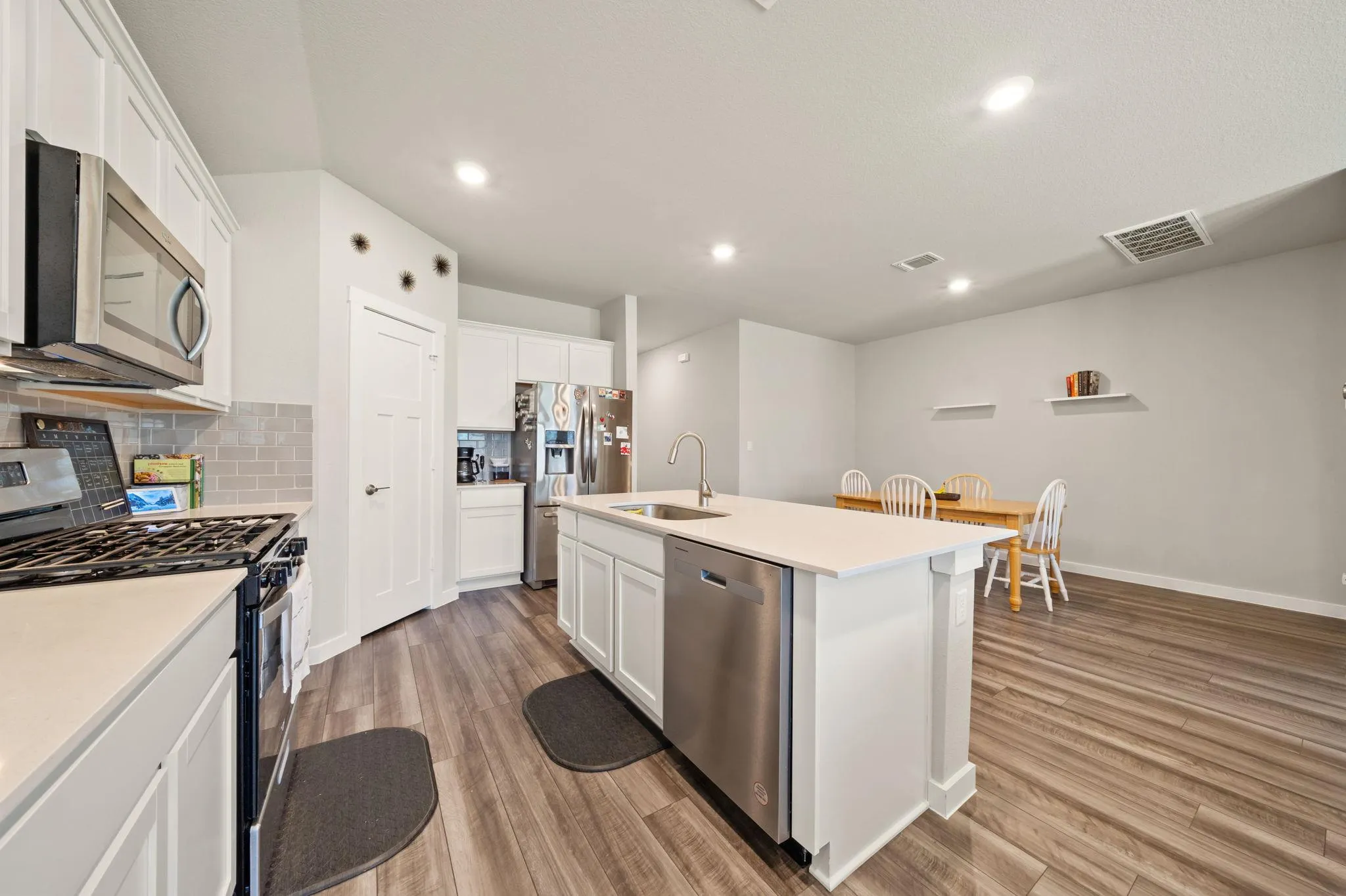 Photo 5 of 1117 TIPTON ST