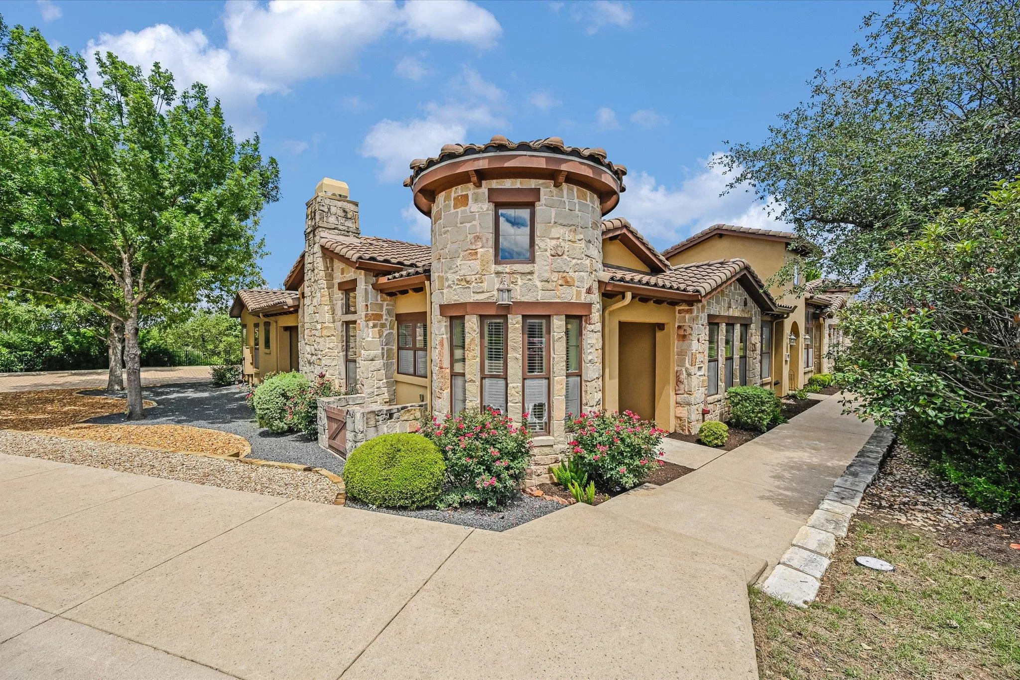 Photo of 103 RIVALTO CIR #1, Lakeway, TX, 78734