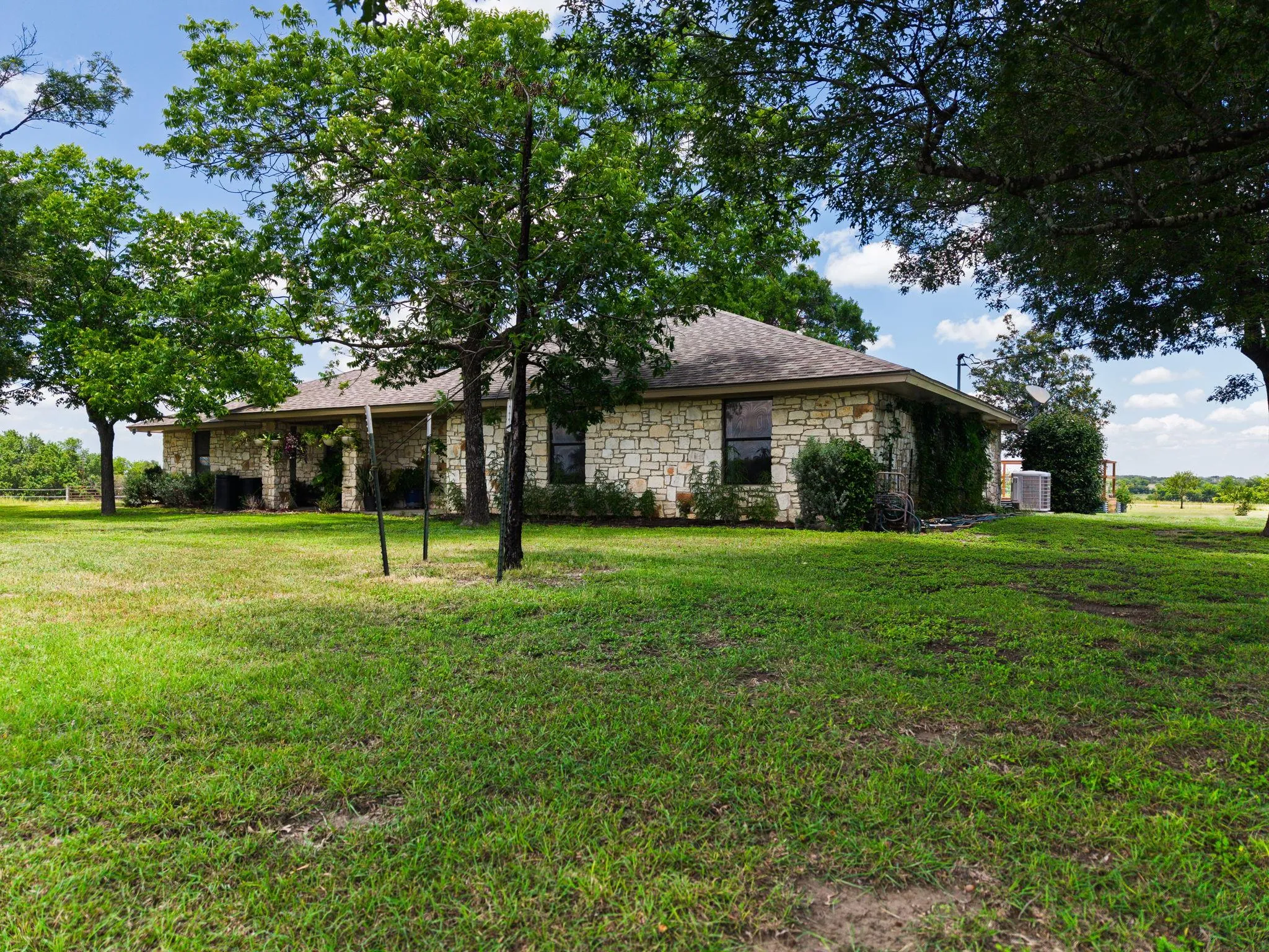 Photo 3 of 120 RAE LN