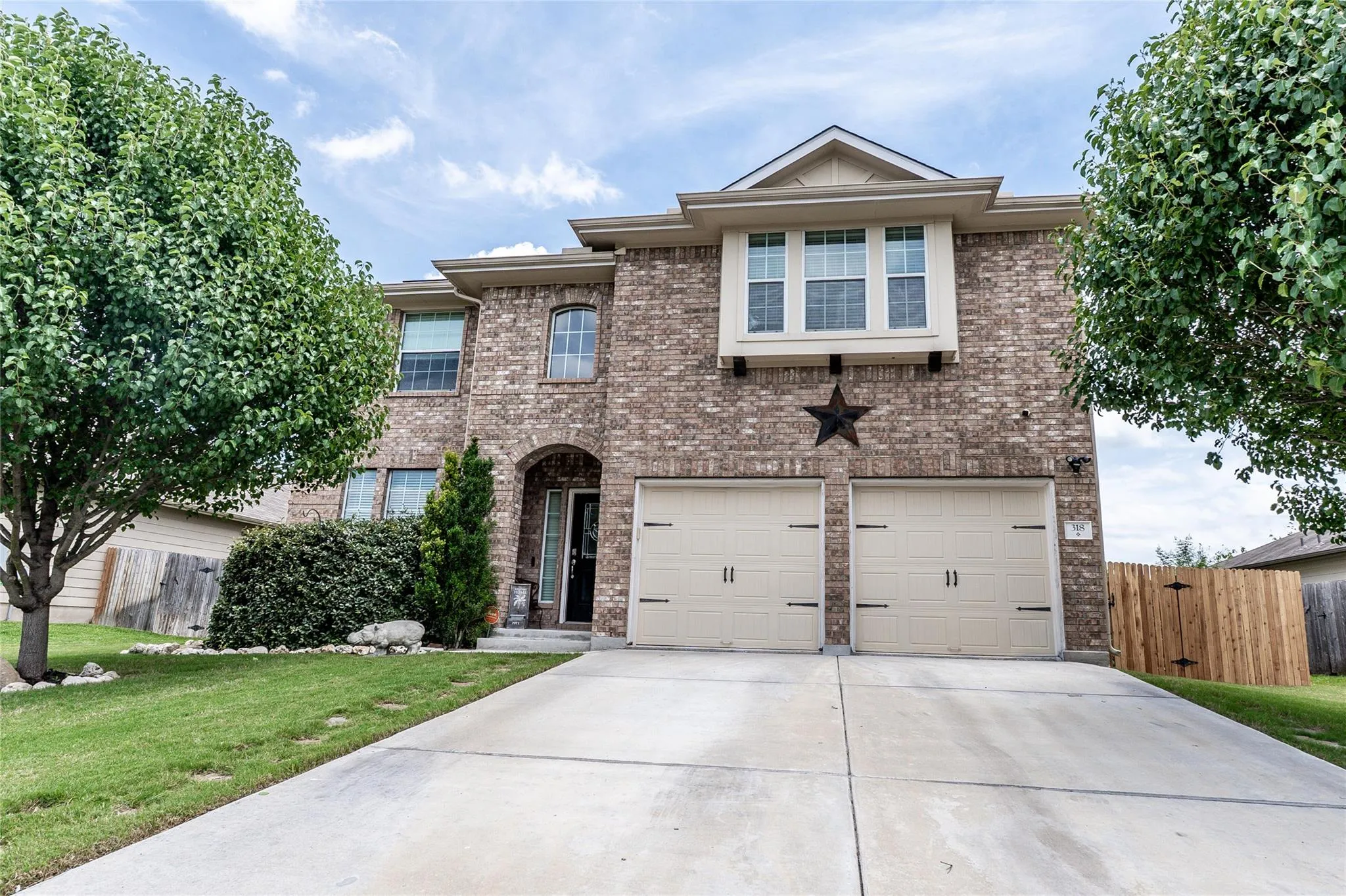 Photo of 318 HYLTIN ST, Hutto, TX, 78634