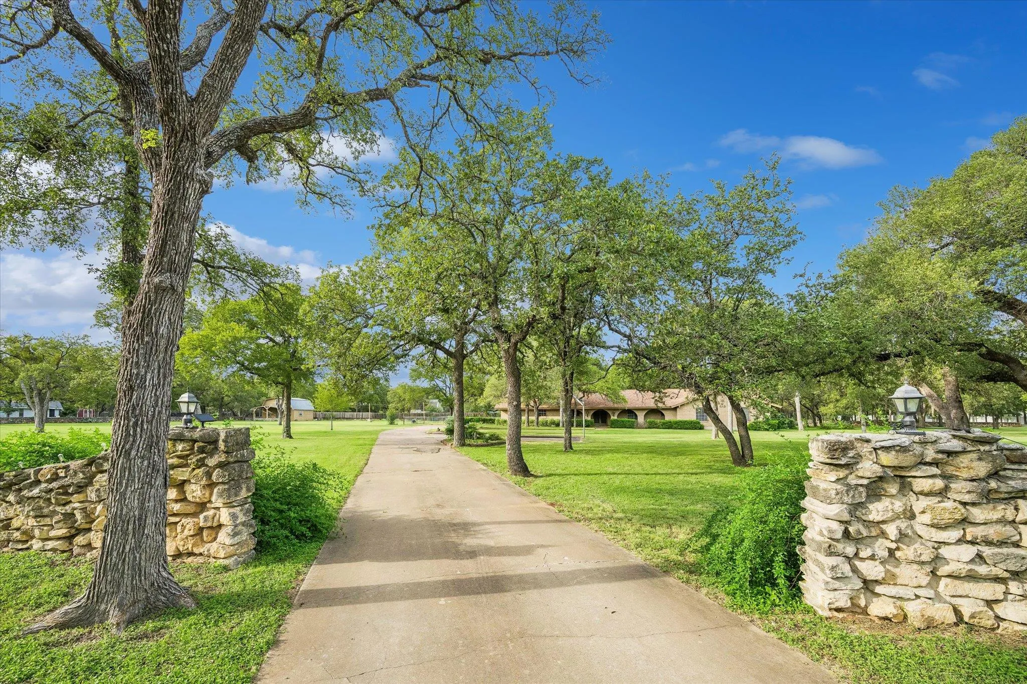 Photo of 3910 MC NEIL DR, Austin, TX, 78727