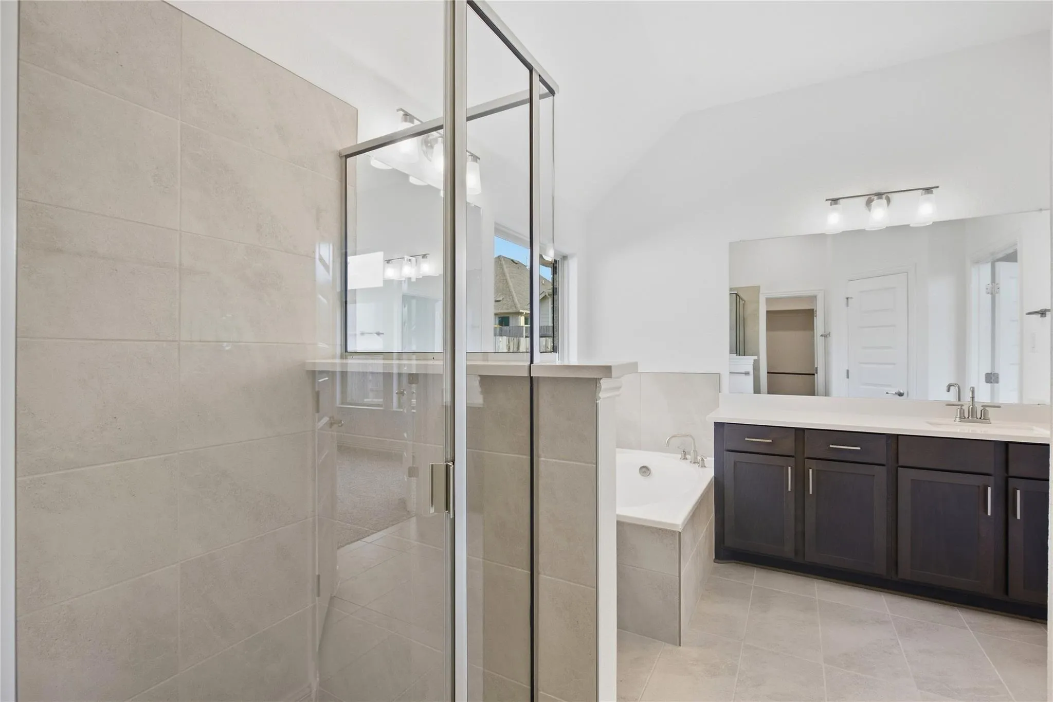 Photo 5 of 408 RUBBER TREE WAY