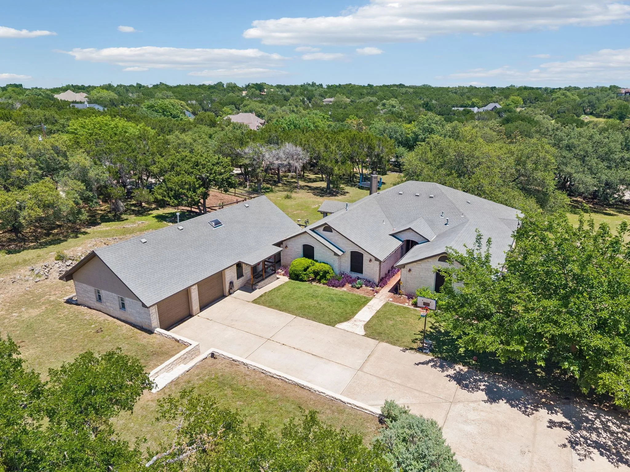 Photo of 401 TWIN SPRINGS RD, Georgetown, TX, 78633