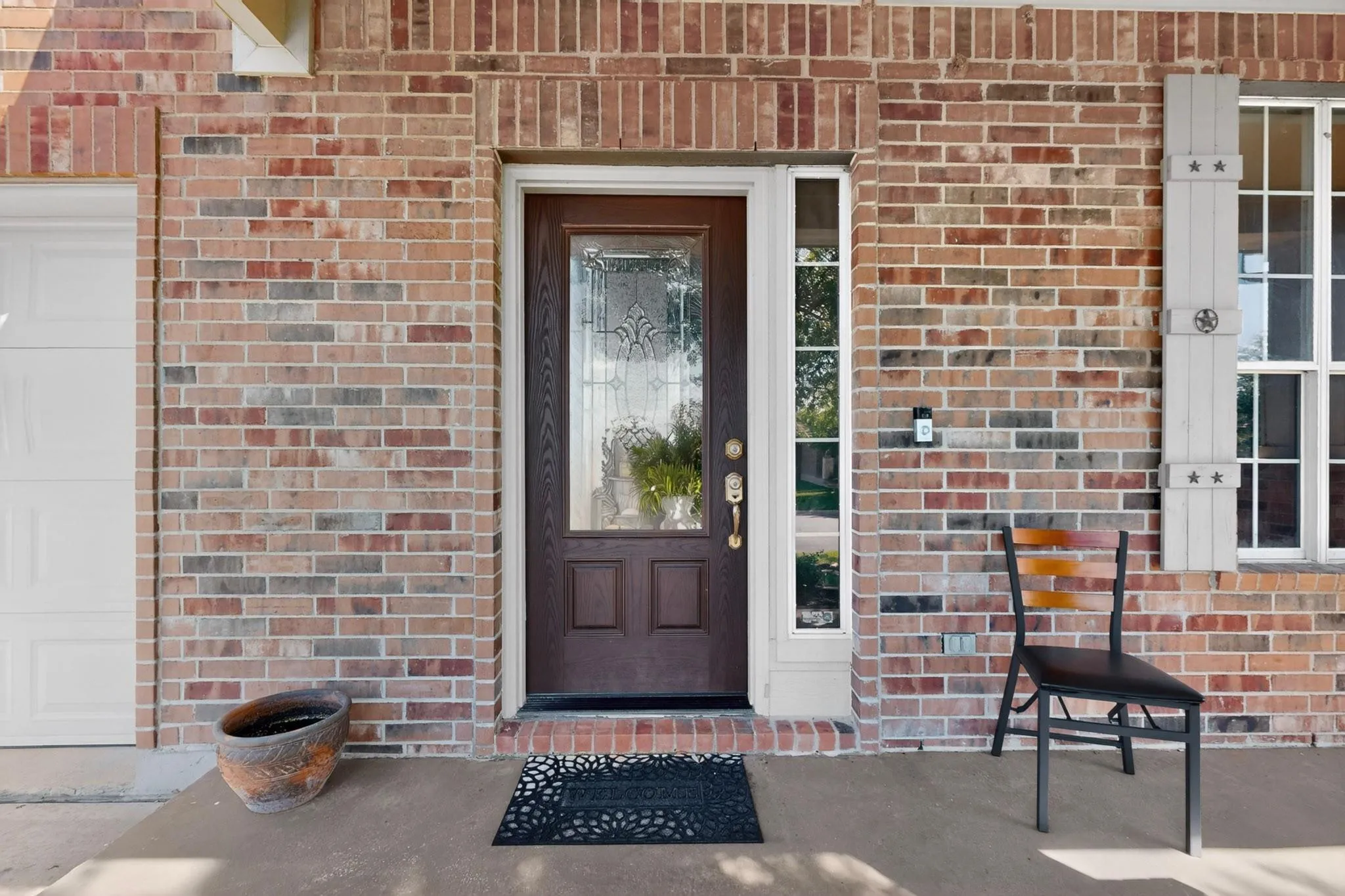 Photo 4 of 19121 MANGAN WAY
