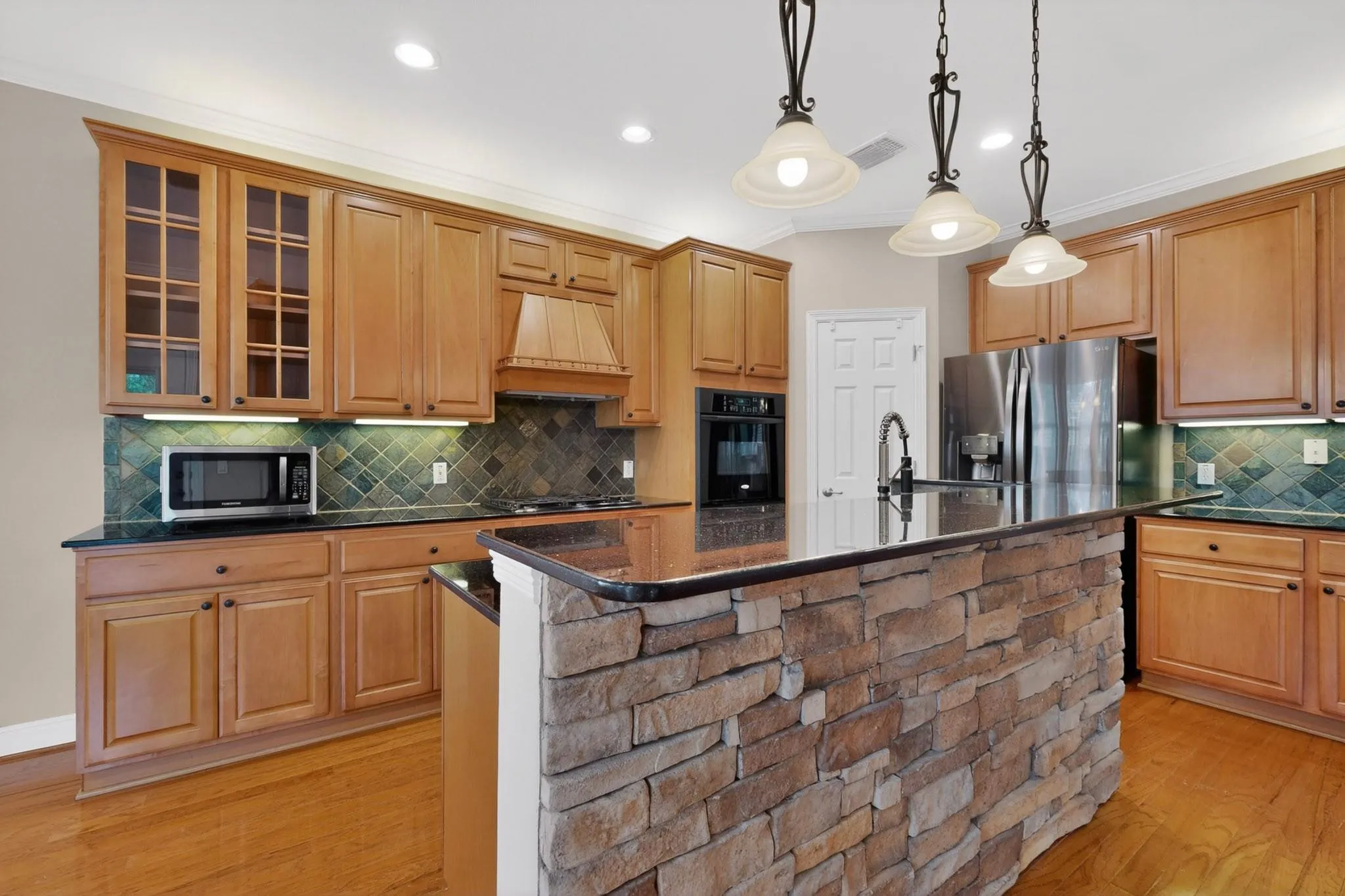 Photo 4 of 13933 ASHTON WOODS CIR #71