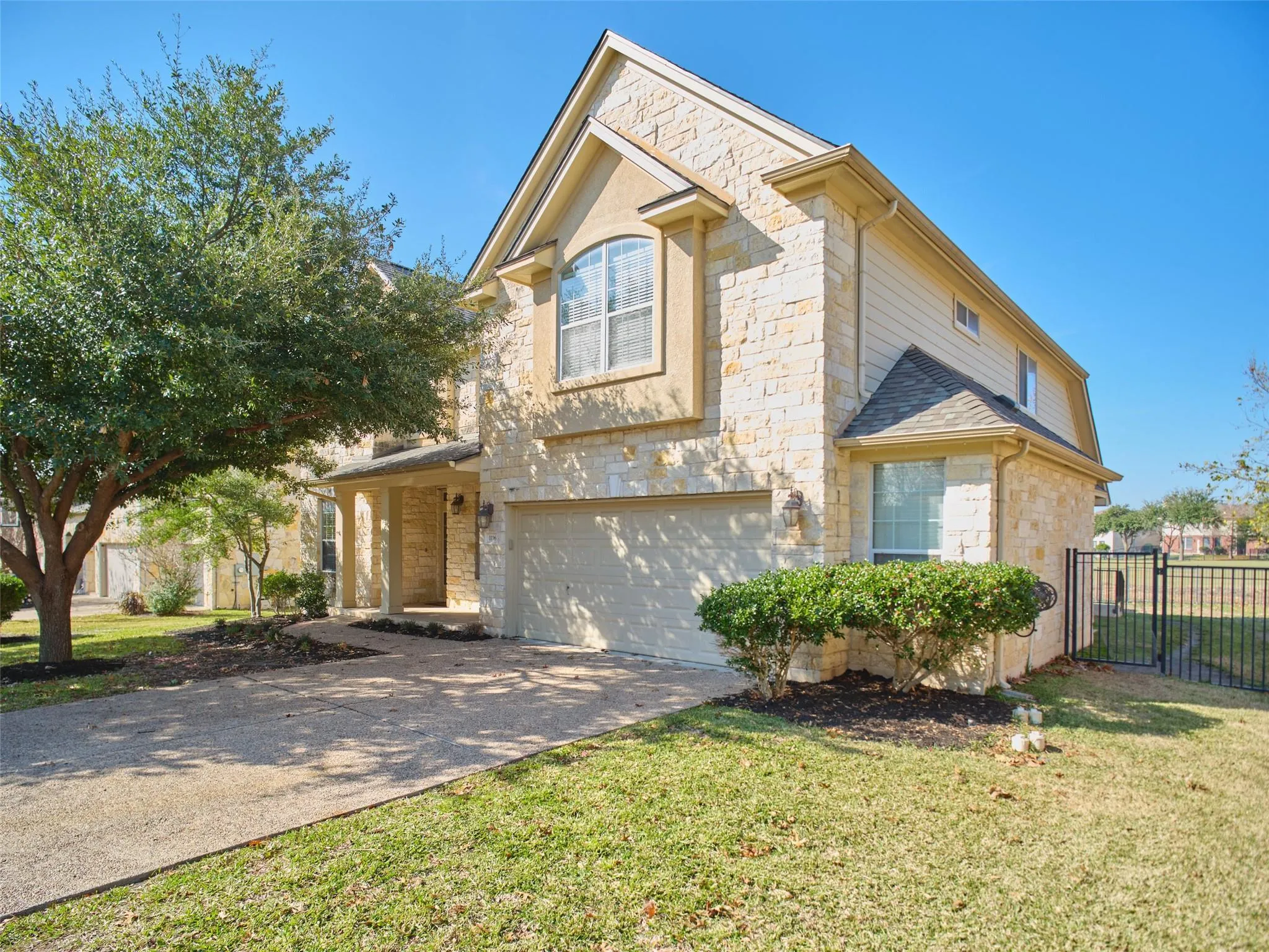 Photo of 1116 HILLRIDGE DR, Round Rock, TX, 78665
