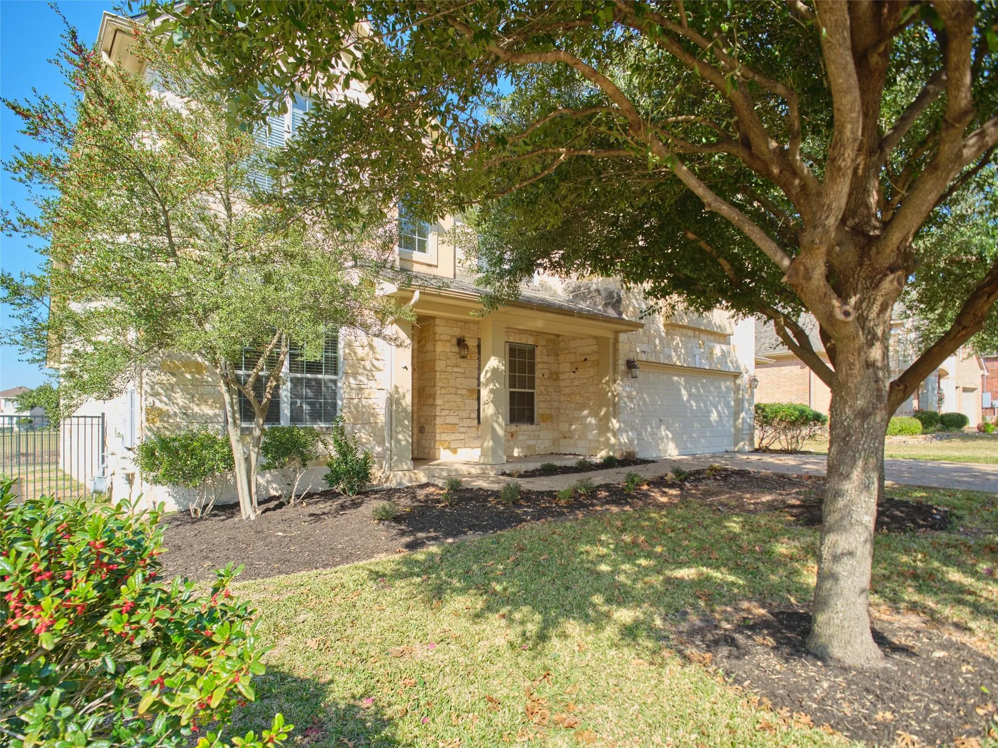 Photo 2 of 1116 HILLRIDGE DR